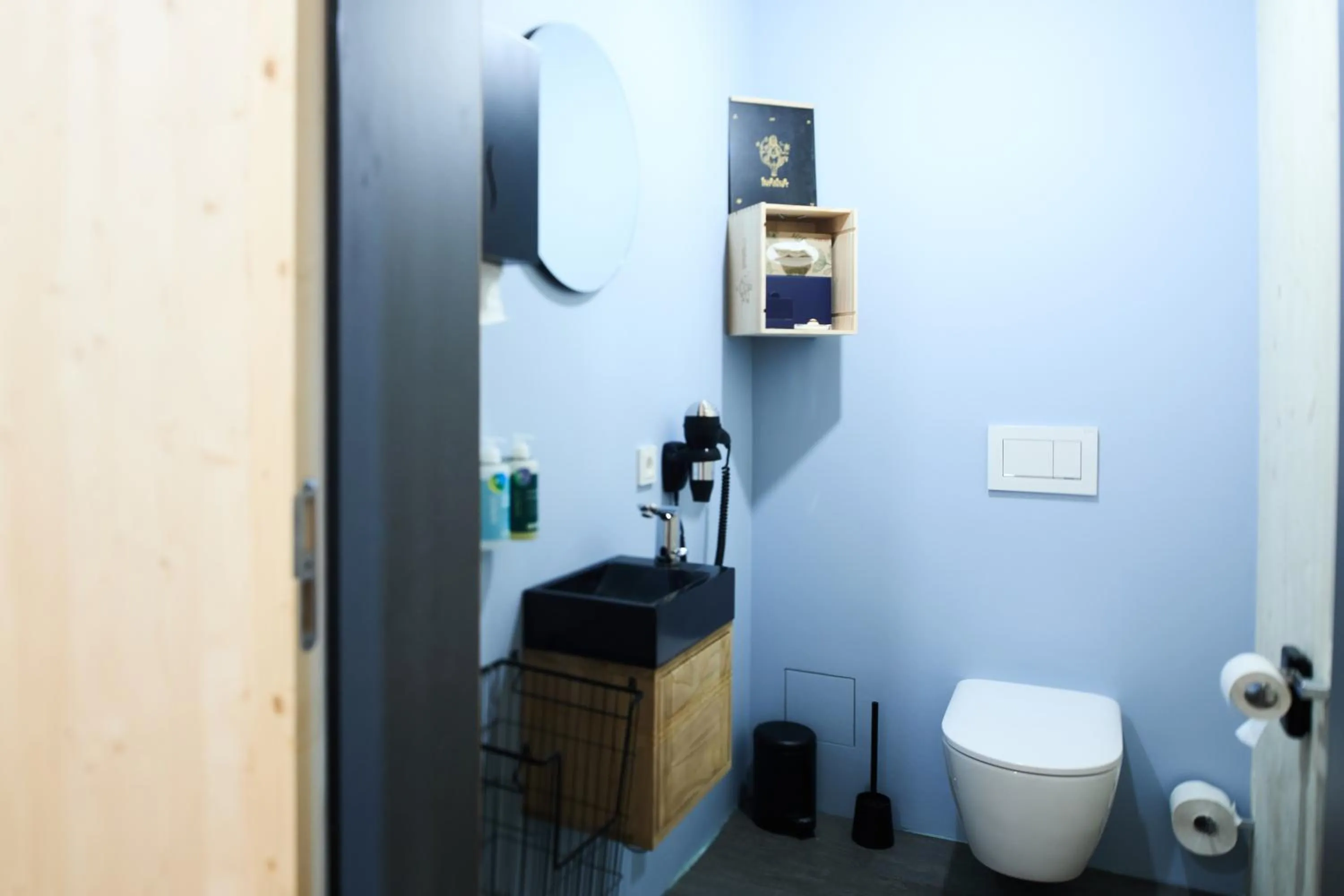 Toilet in LindenGut Bio Hotel & Bio Herberge