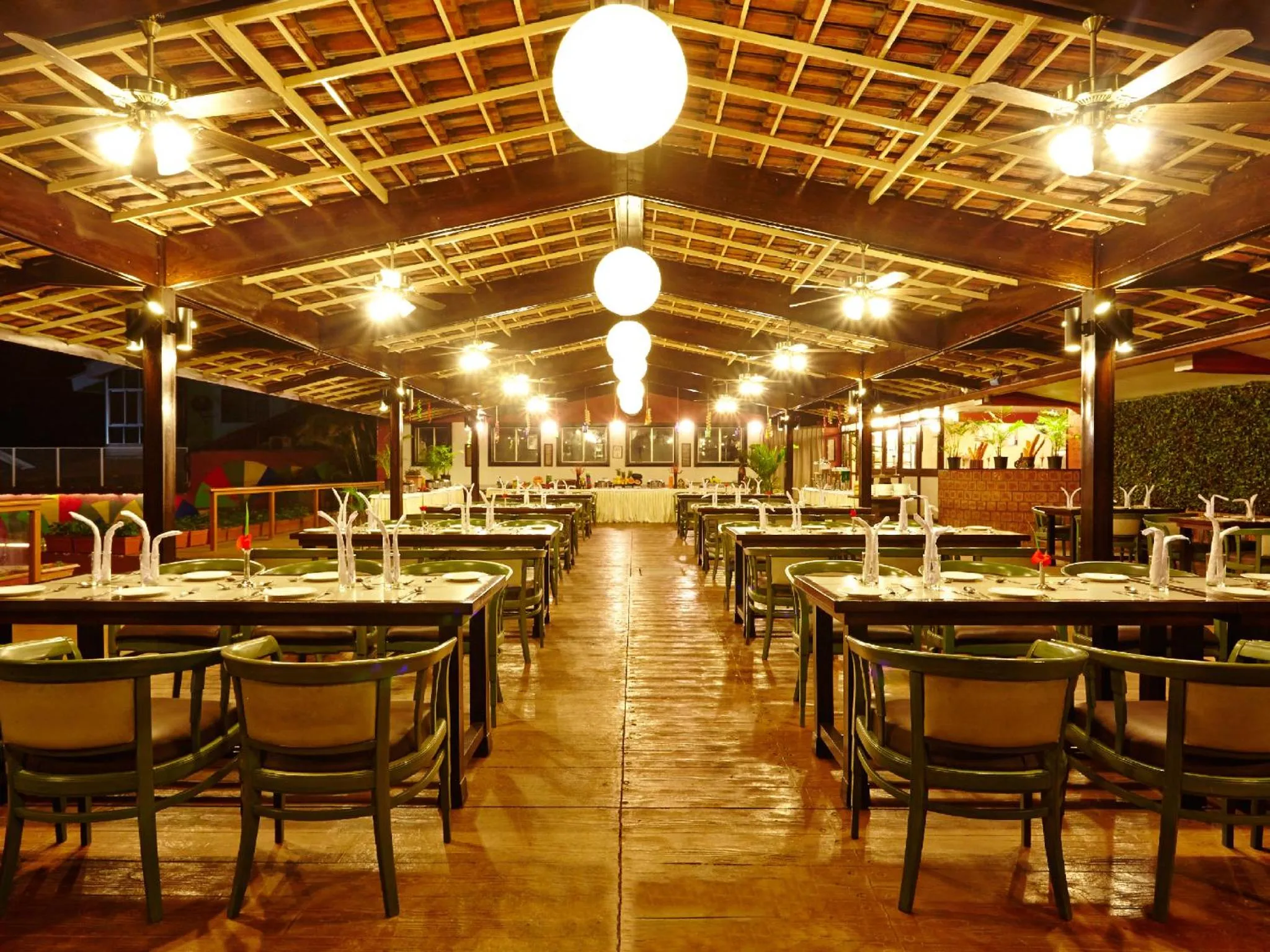 Restaurant/places to eat in Club Mahindra Saj Mahabaleshwar