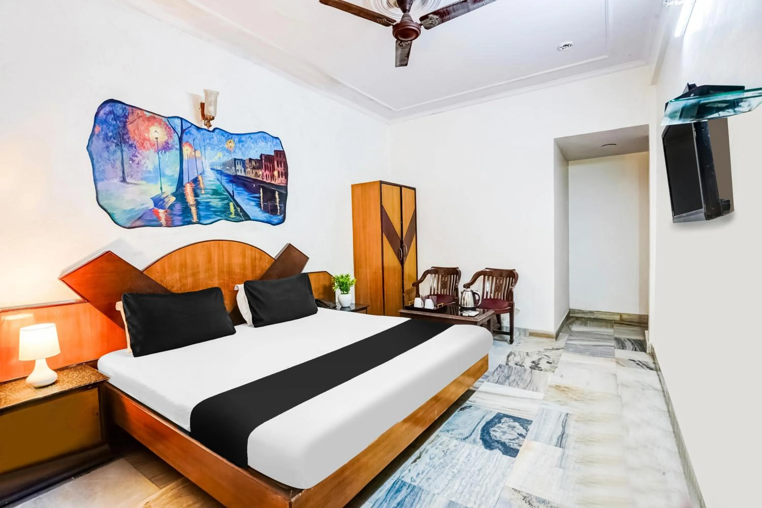 Bedroom, Bed in Hotel O Paharganj Near Railway Station Formerly Chand Palace