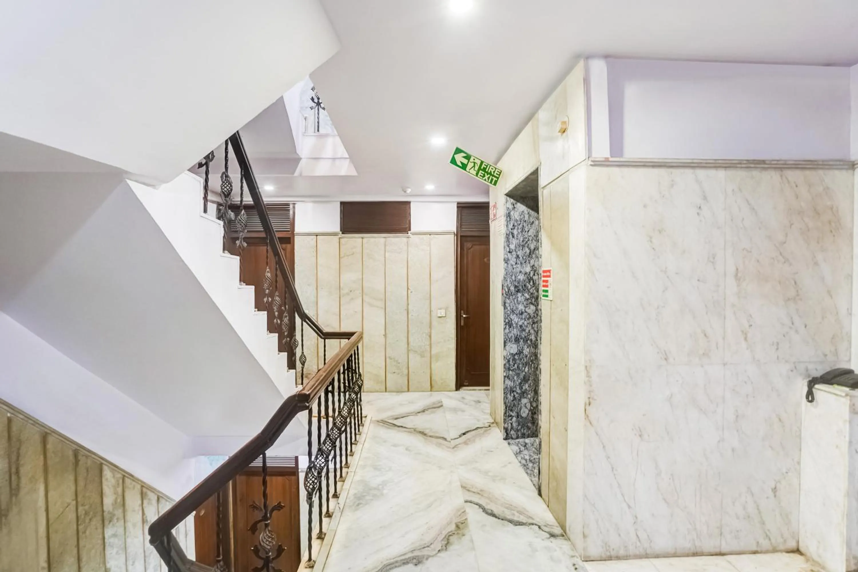 Lobby or reception, Bed in Hotel O Paharganj Near Railway Station Formerly Chand Palace