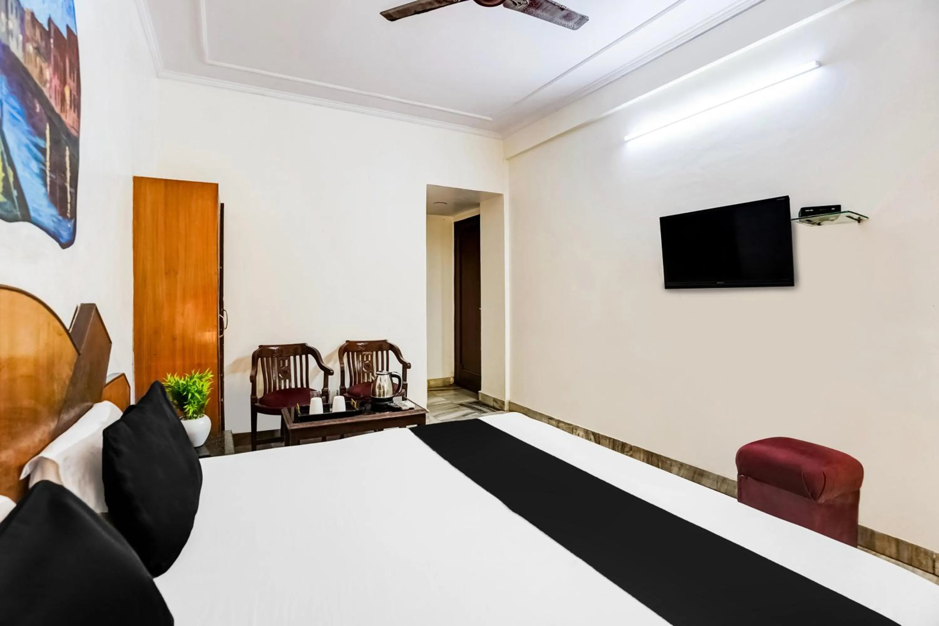 Bedroom in Hotel O Paharganj Near Railway Station Formerly Chand Palace