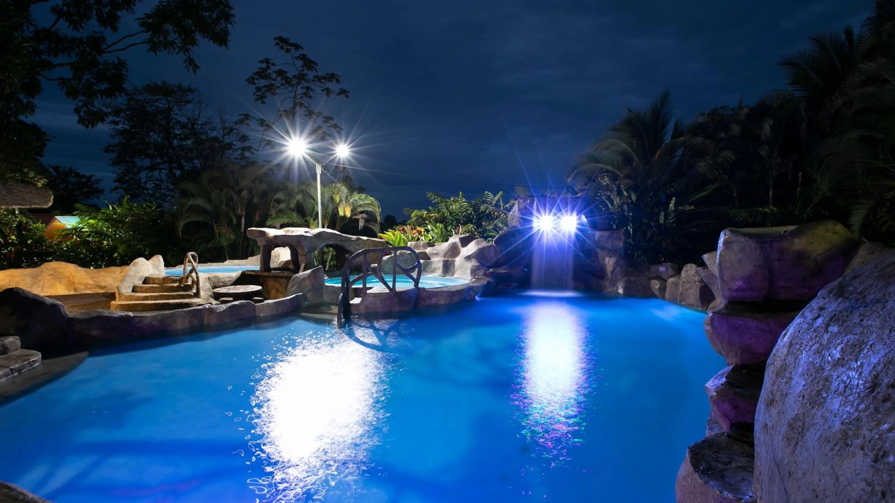 Swimming pool in Orquideas Boutique Hotel