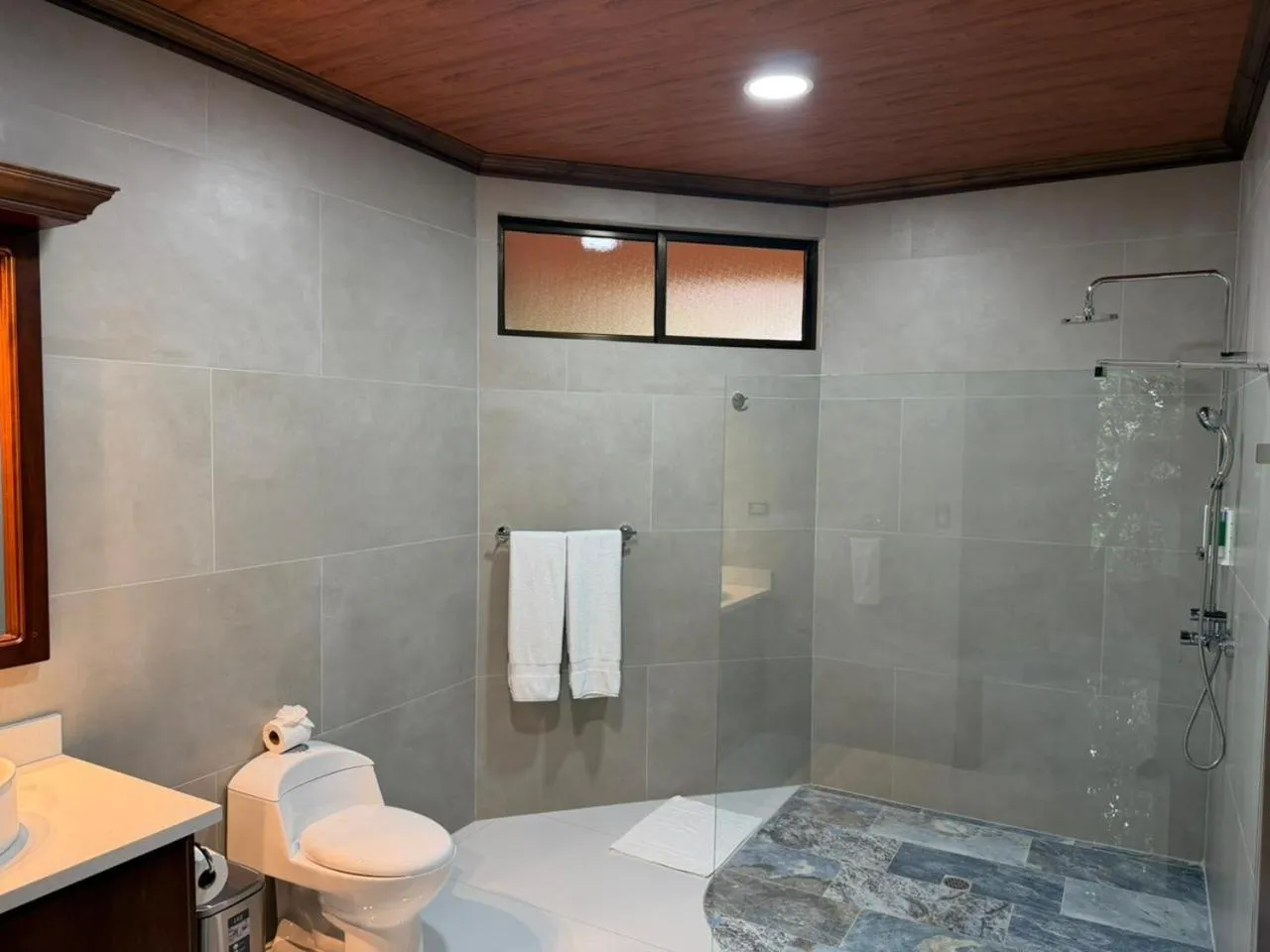 Shower in Orquideas Boutique Hotel