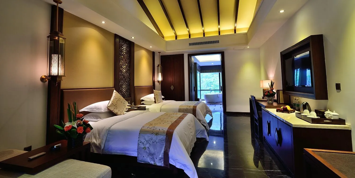 Bedroom, Bed in Harmona Resort & Spa Zhangjiajie