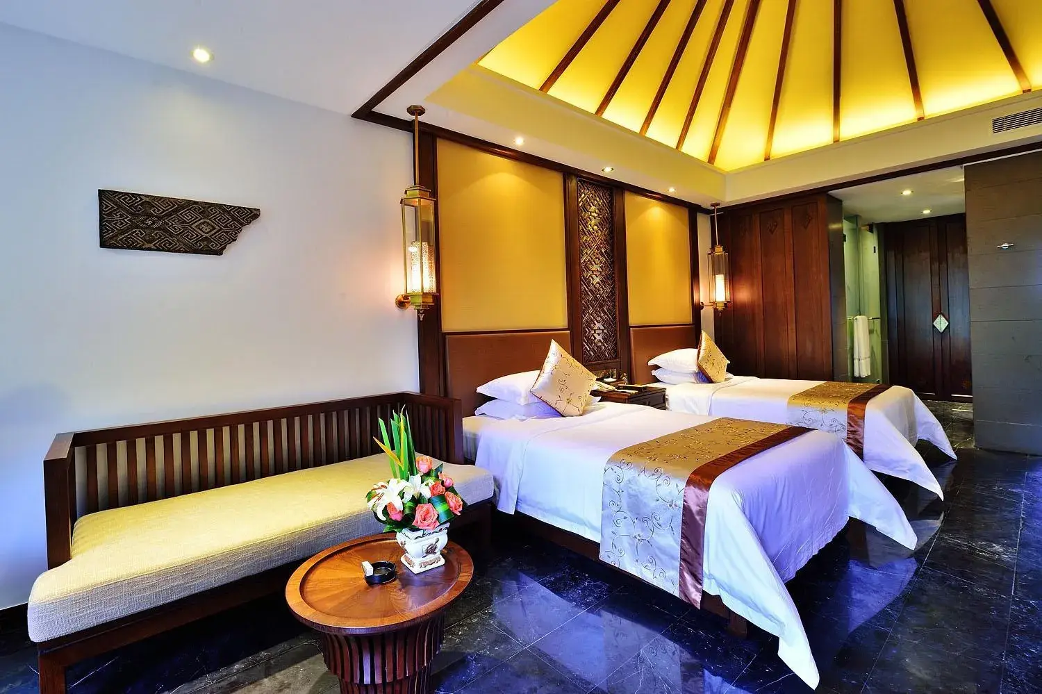 Deluxe Twin Room-Wooden Villa in Harmona Resort & Spa Zhangjiajie Deluxe Twin Room-Wooden Villa in Harmona Resort & Spa Zhangjiajie