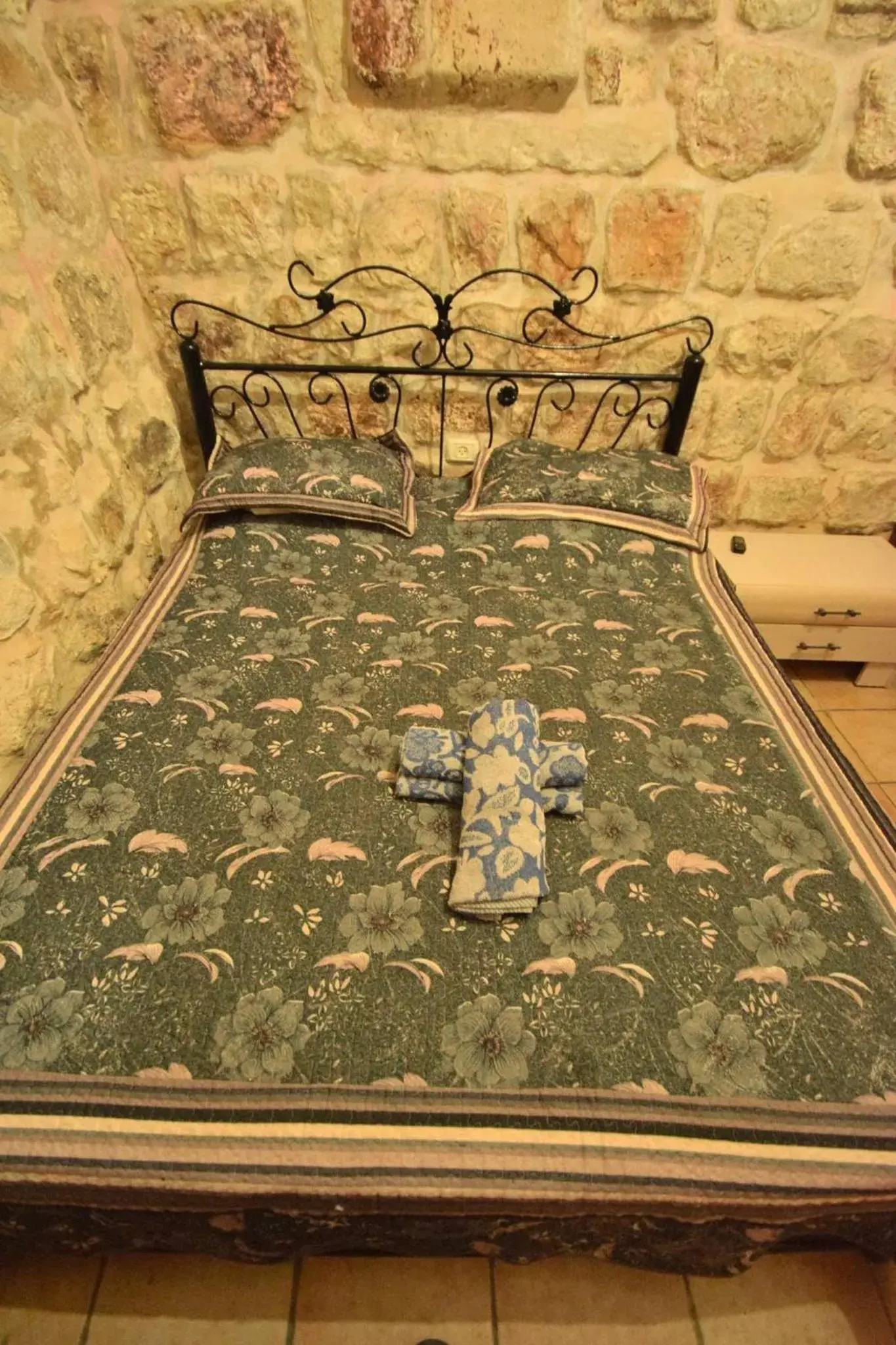Double Room with Shared Bathroom in Bab El-Silsileh Hostel Double Room with Shared Bathroom in Bab El-Silsileh Hostel