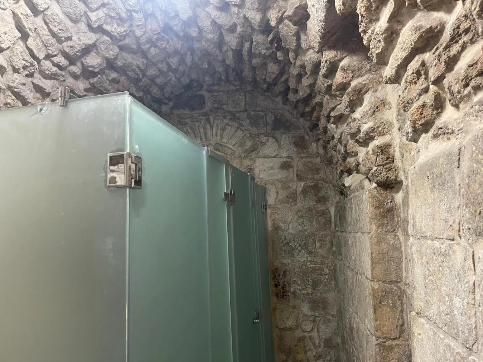 Shower in Bab El-Silsileh Hostel