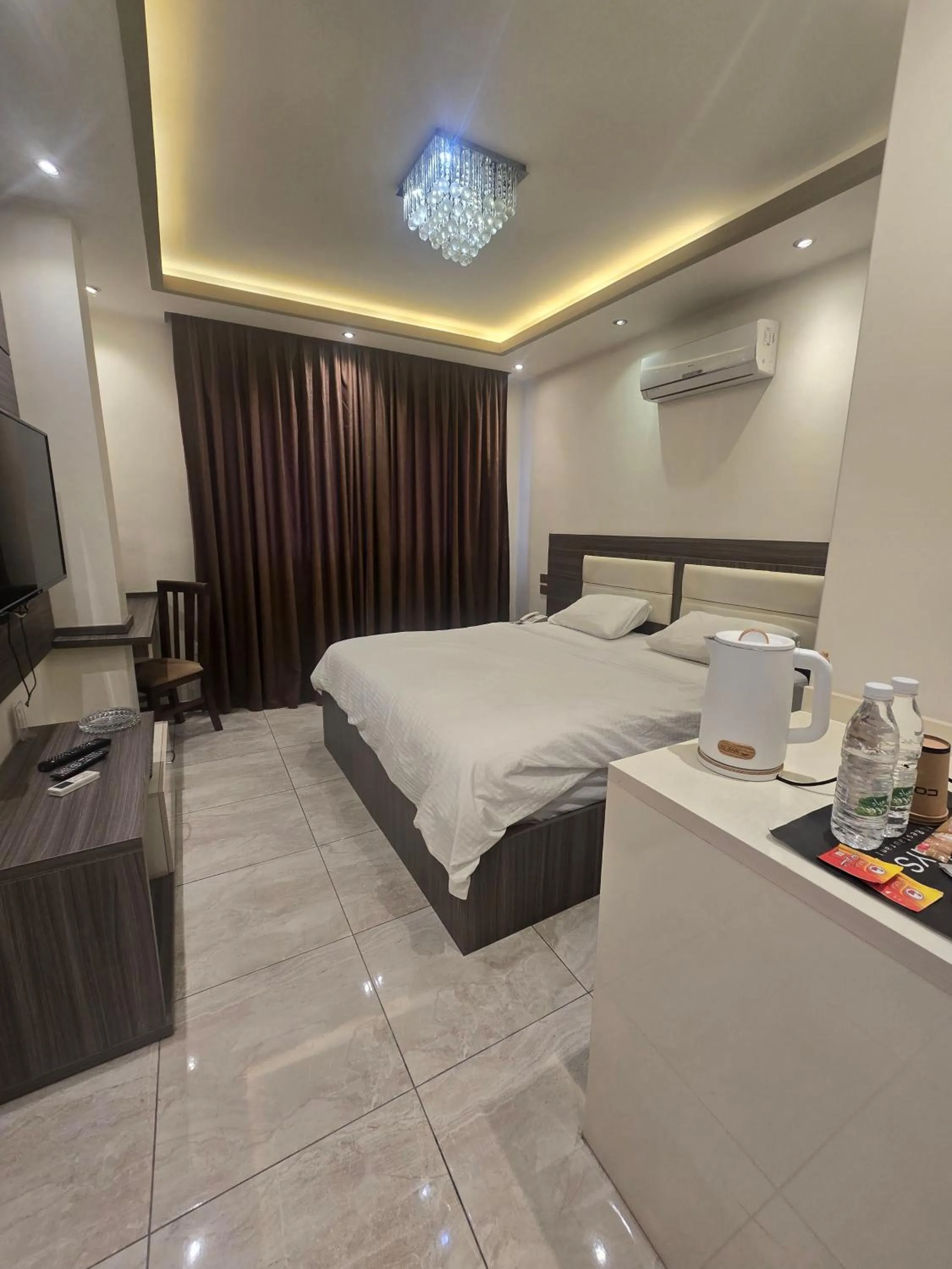 Bed in Seven Days Hotel