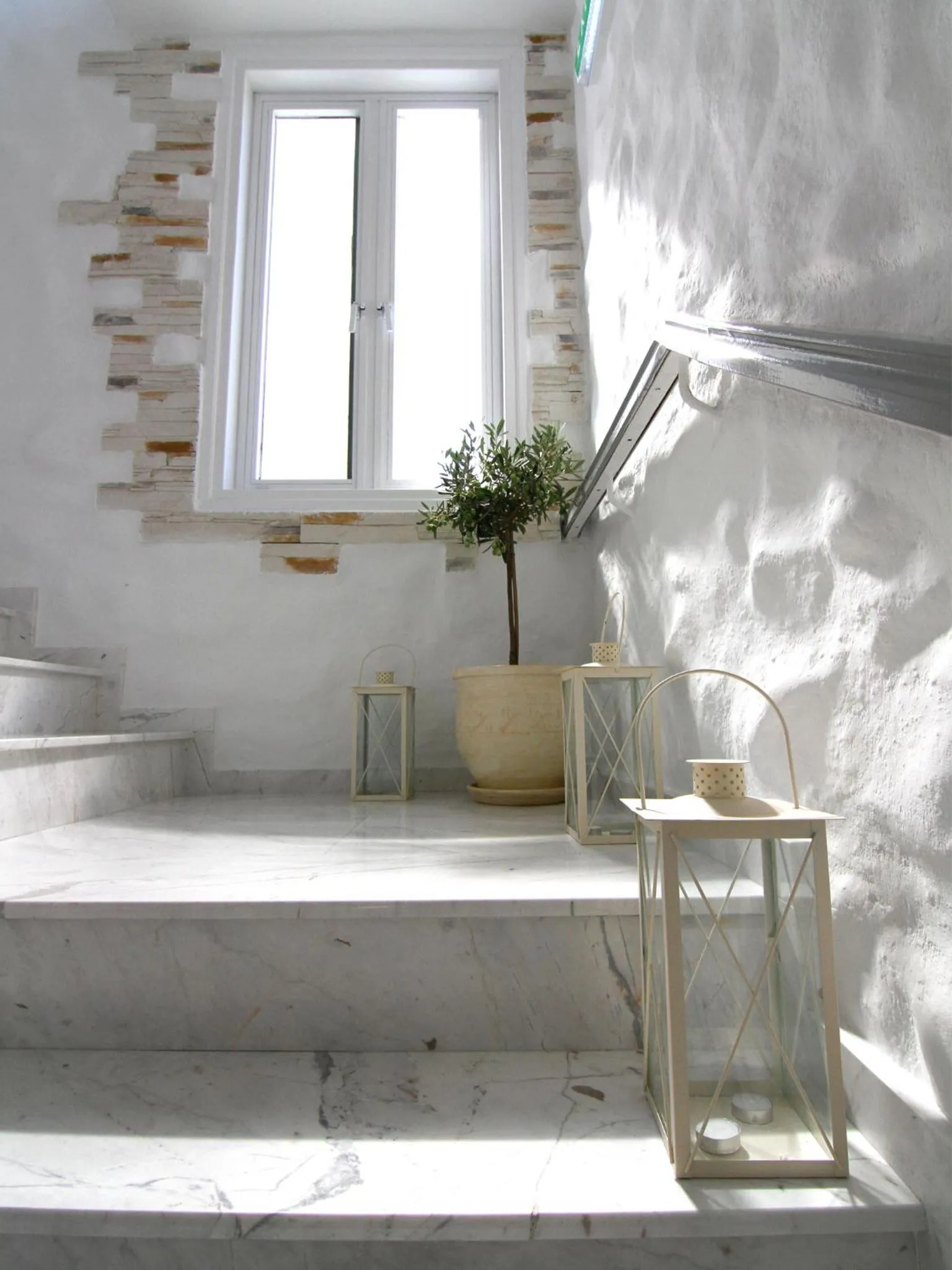 Facade/entrance in Hotel Opera