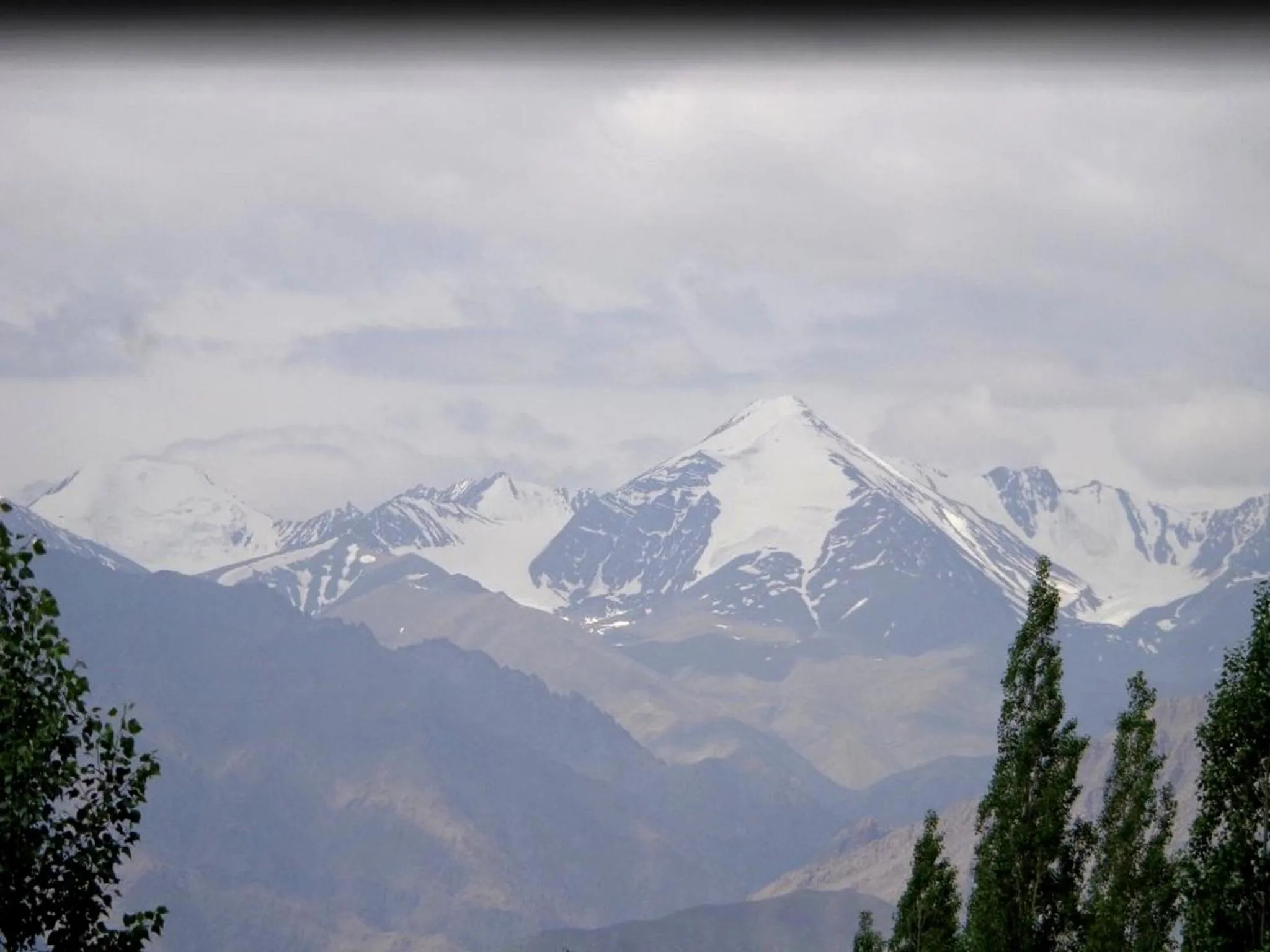 Mountain view in Hotel Ladakh Heaven