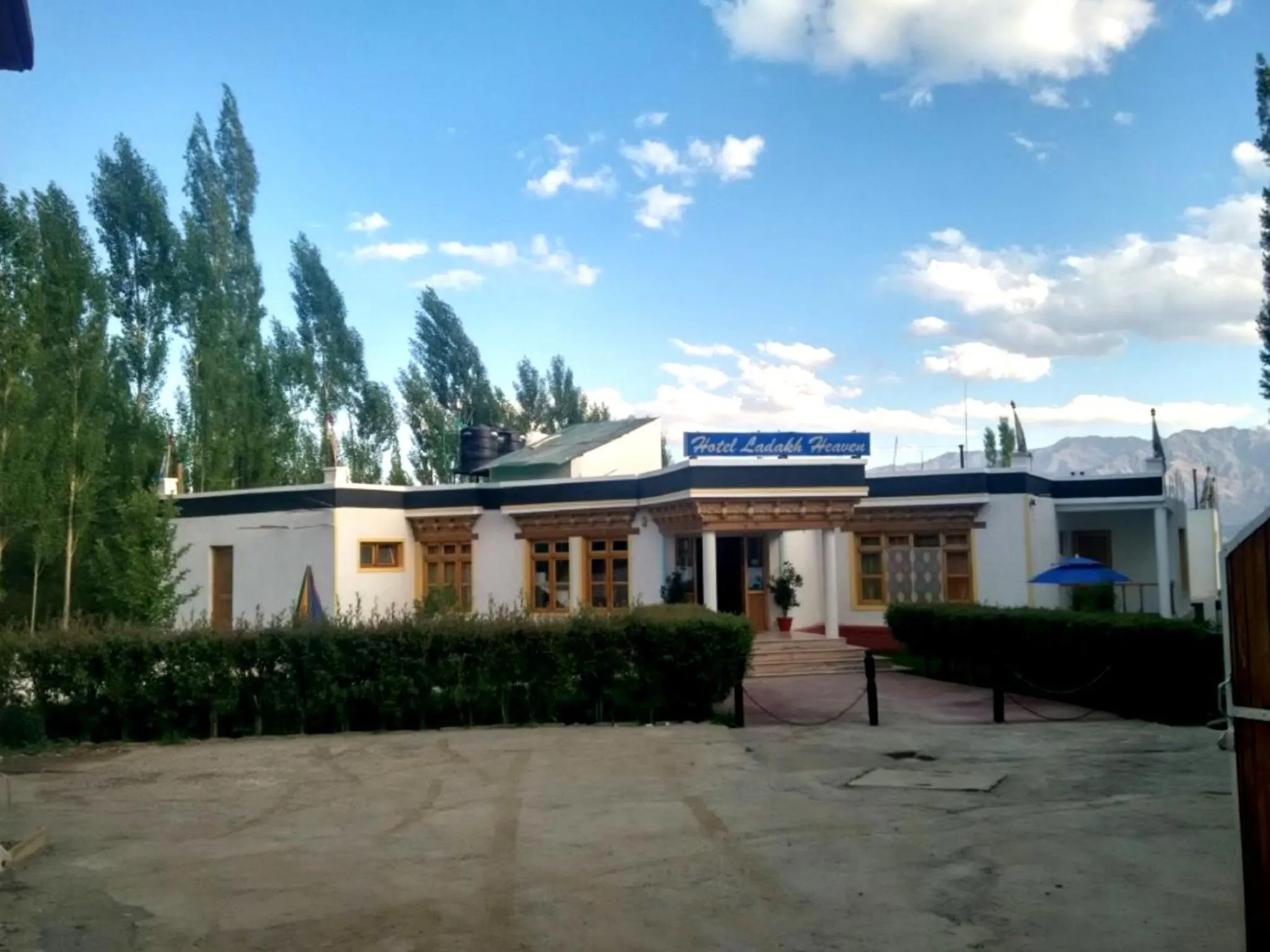 Facade/entrance in Hotel Ladakh Heaven
