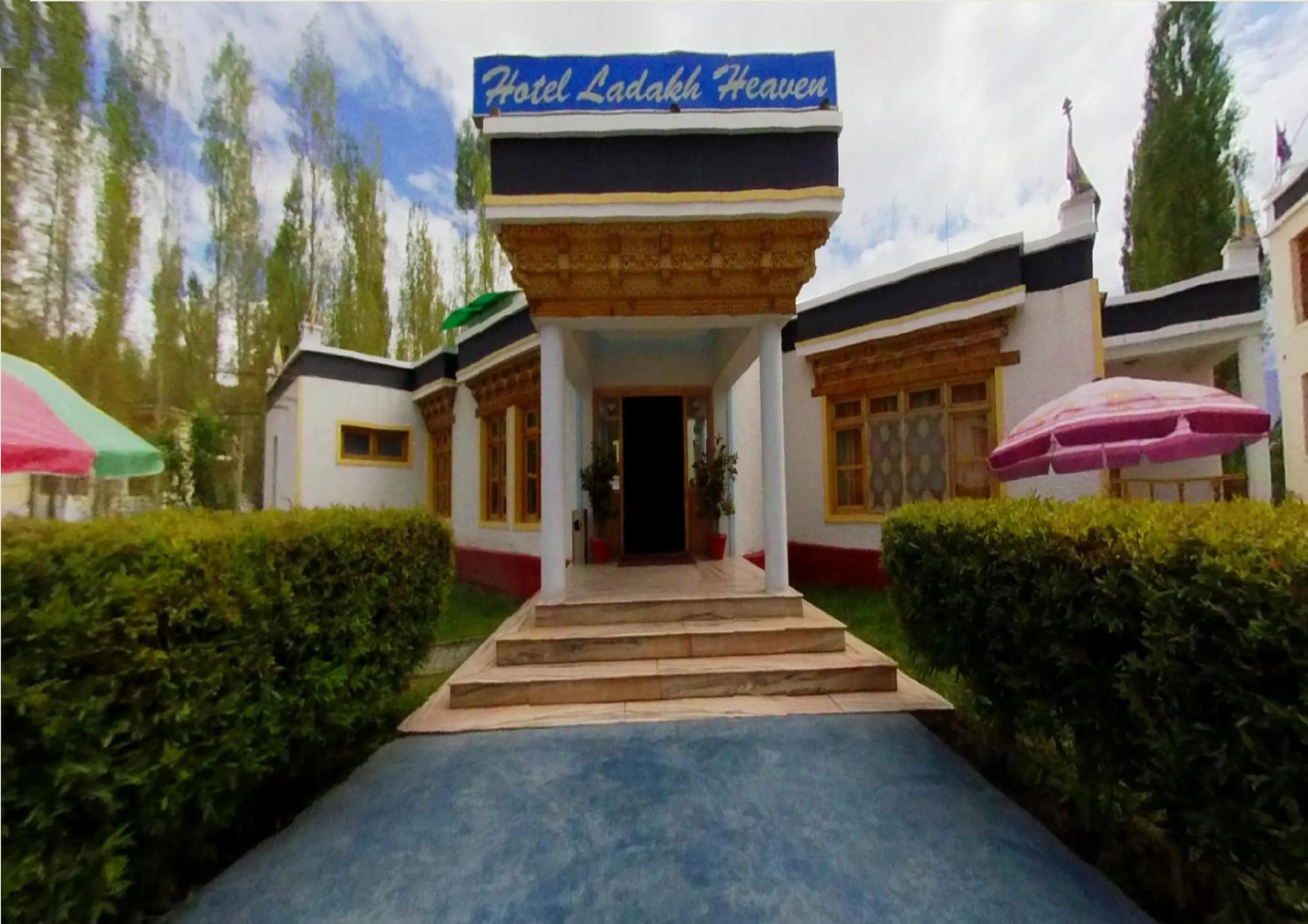 Facade/entrance in Hotel Ladakh Heaven
