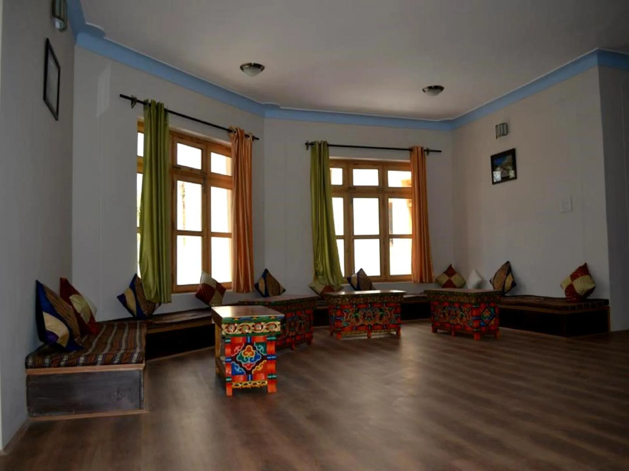 Restaurant/places to eat in Hotel Ladakh Heaven