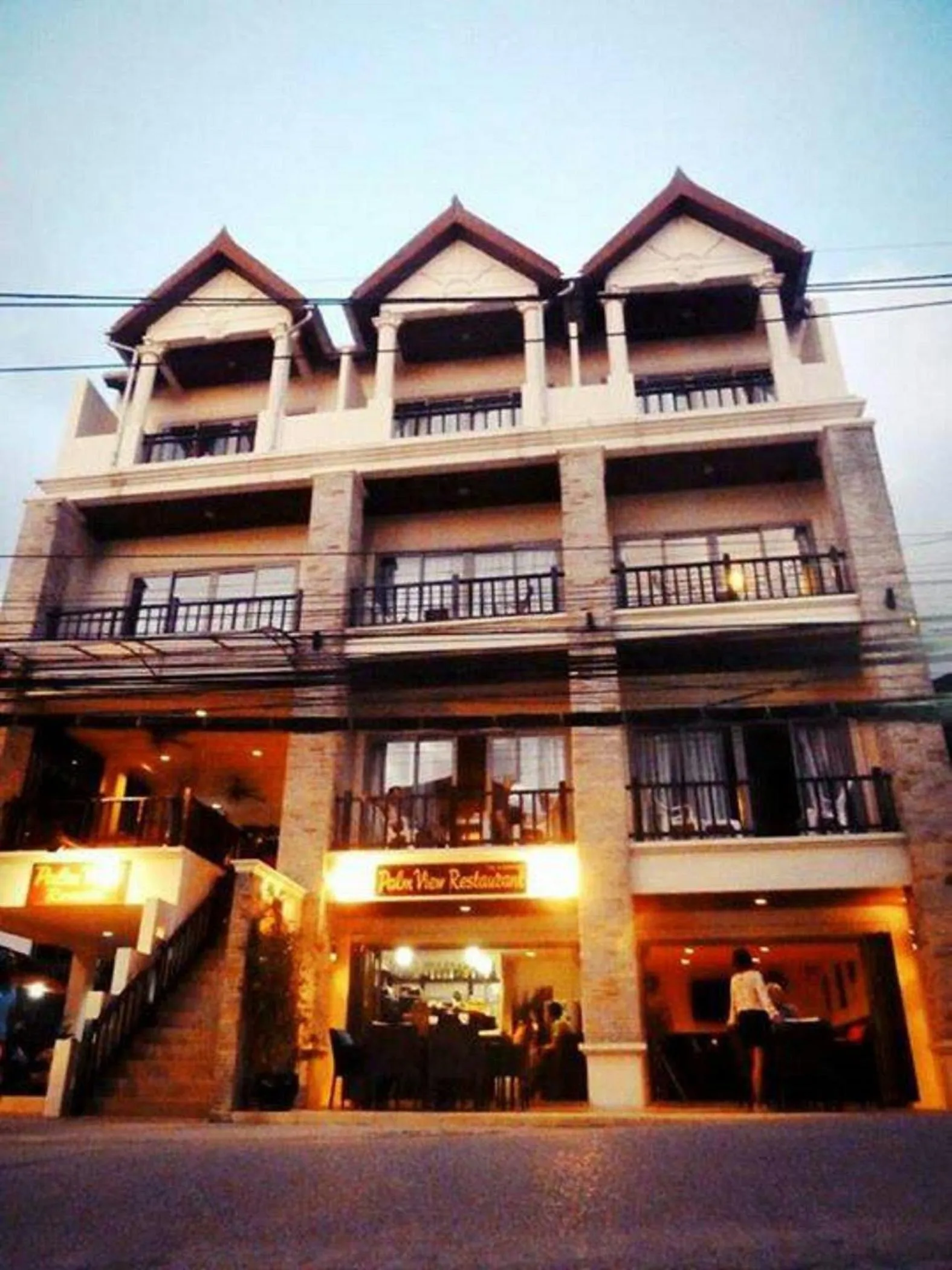 Facade/entrance in Palmview Resort