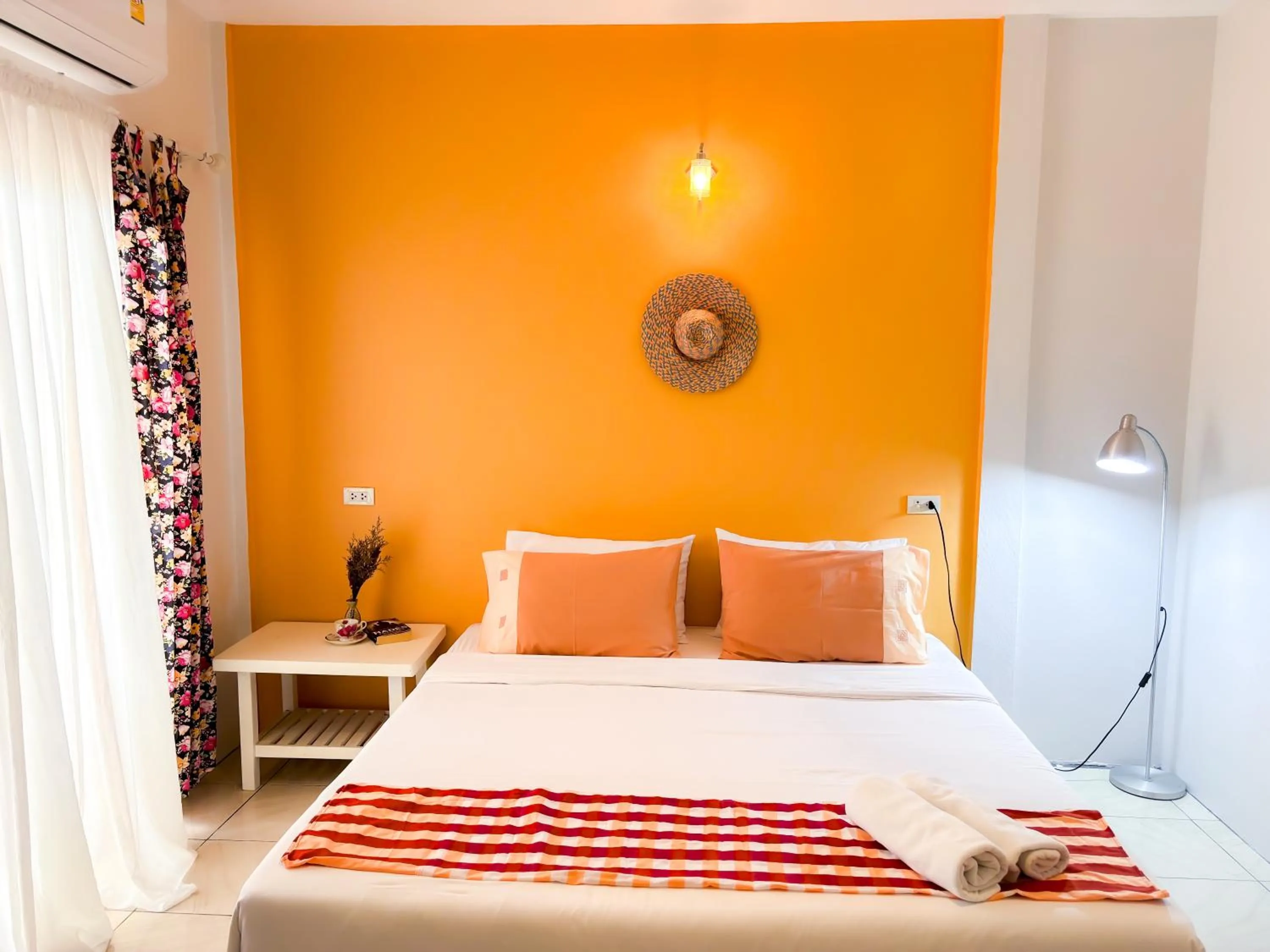 Bed in Les Fleurs House