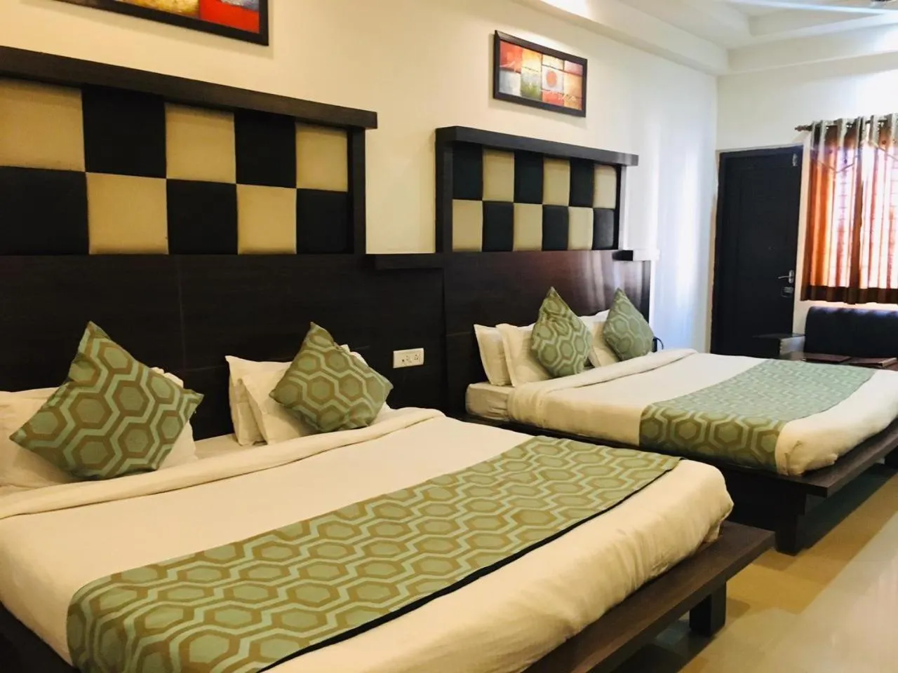 Family in Hotel Maharaja Inn by Geetanjali Hotels