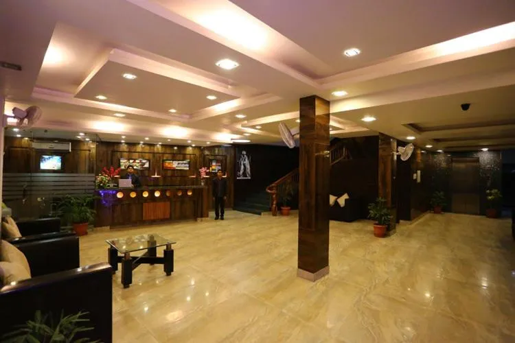 Lobby or reception in Hotel Maharaja Inn by Geetanjali Hotels