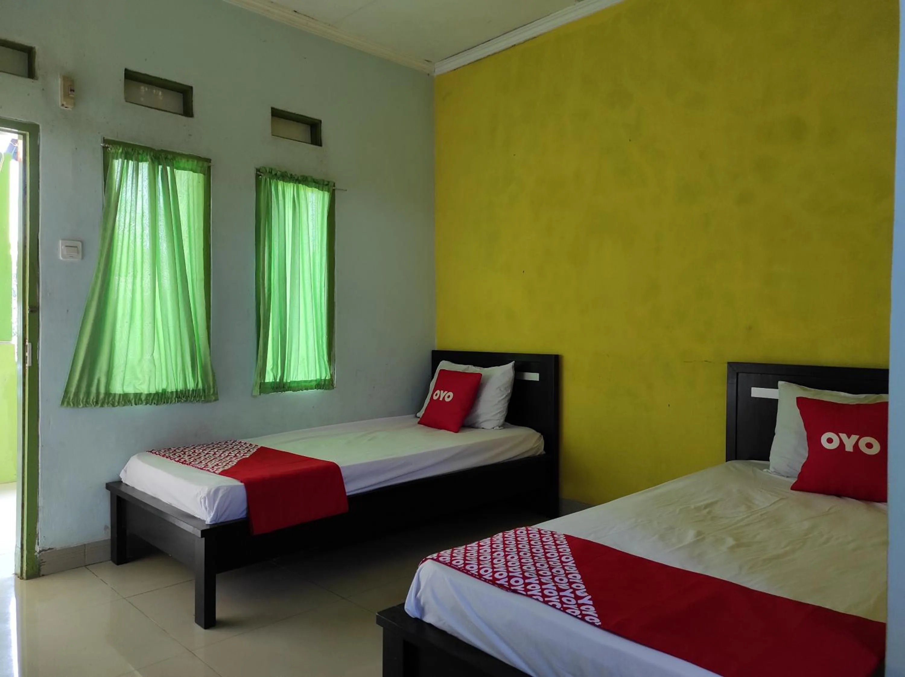 Bedroom, Bed in OYO 90333 Wisma Tenang Jaya Syariah