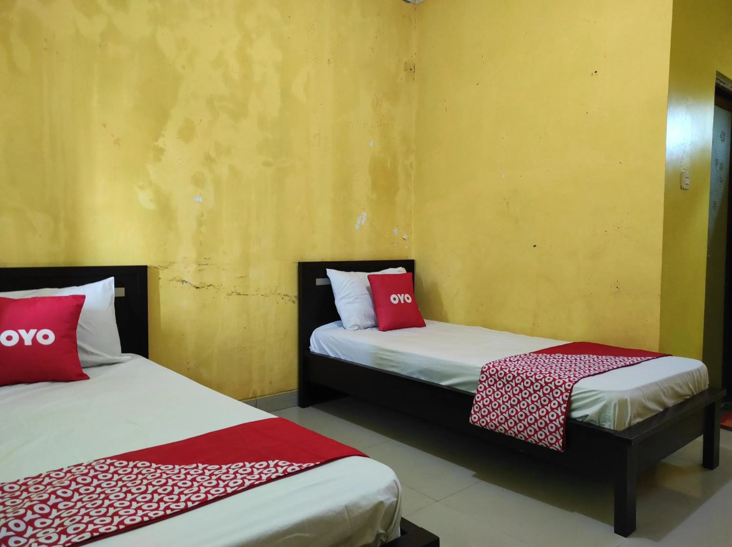 Bedroom, Bed in OYO 90333 Wisma Tenang Jaya Syariah