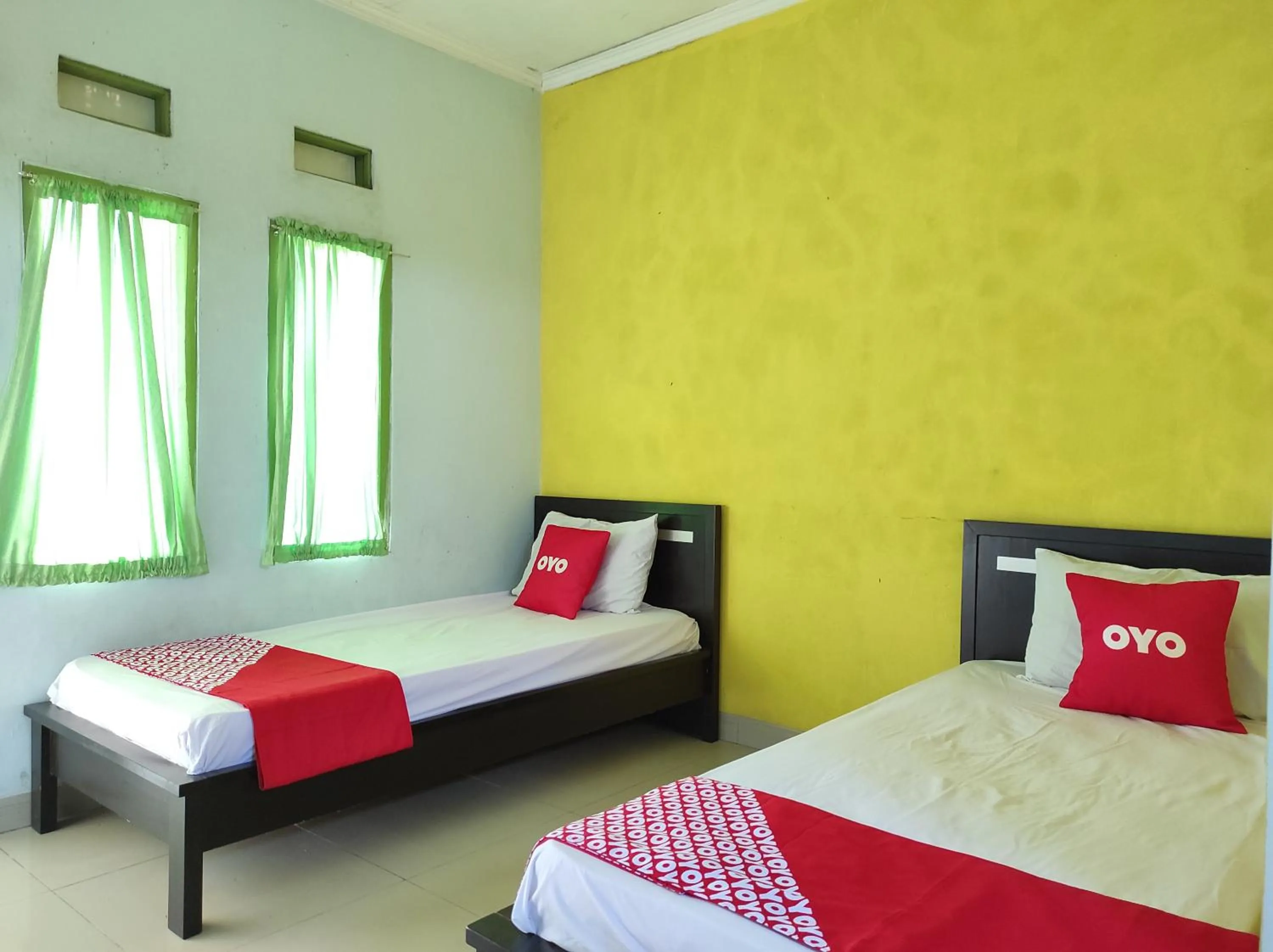 Bedroom, Bed in OYO 90333 Wisma Tenang Jaya Syariah