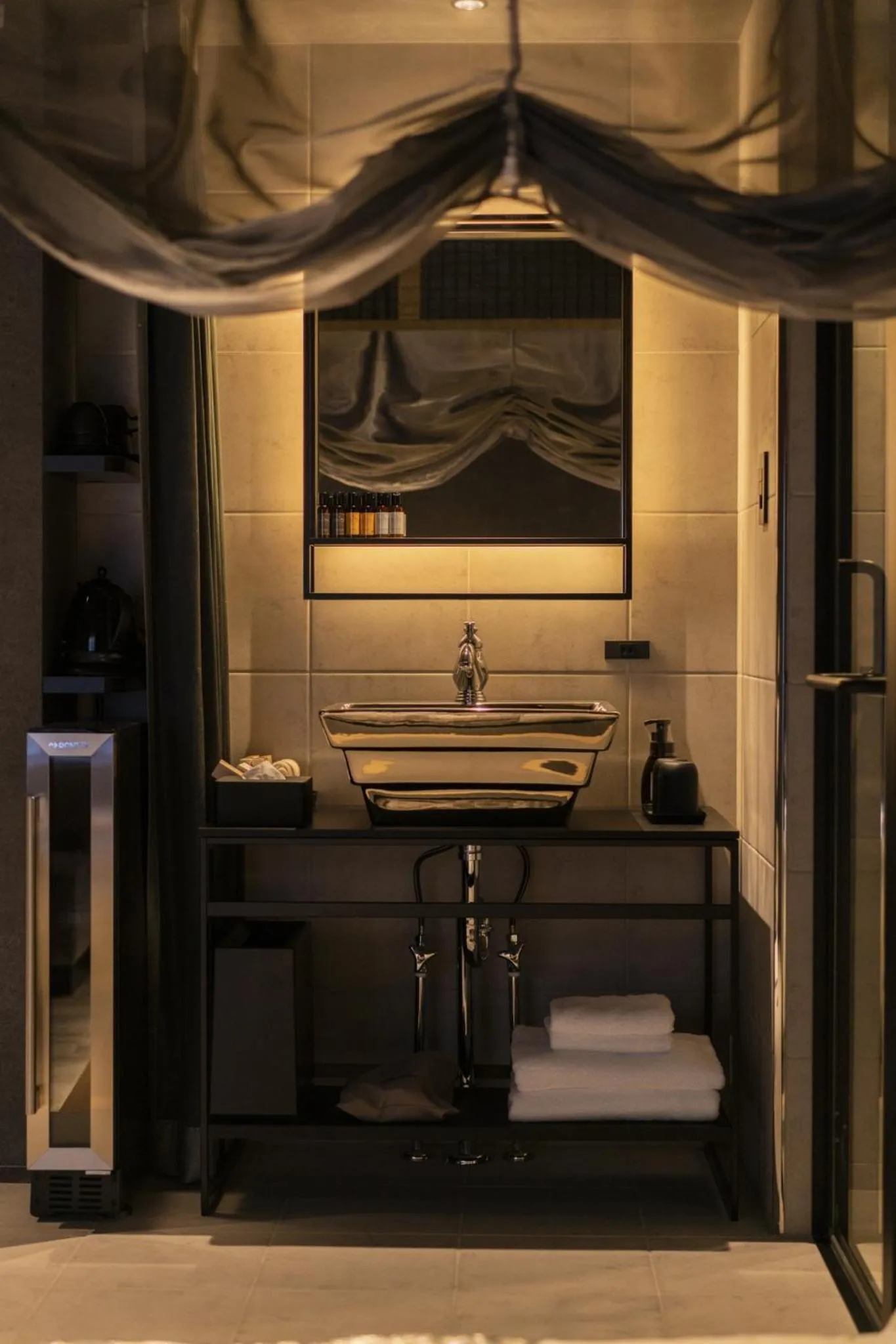 Bathroom in moire HOTEL YOSHIWARA