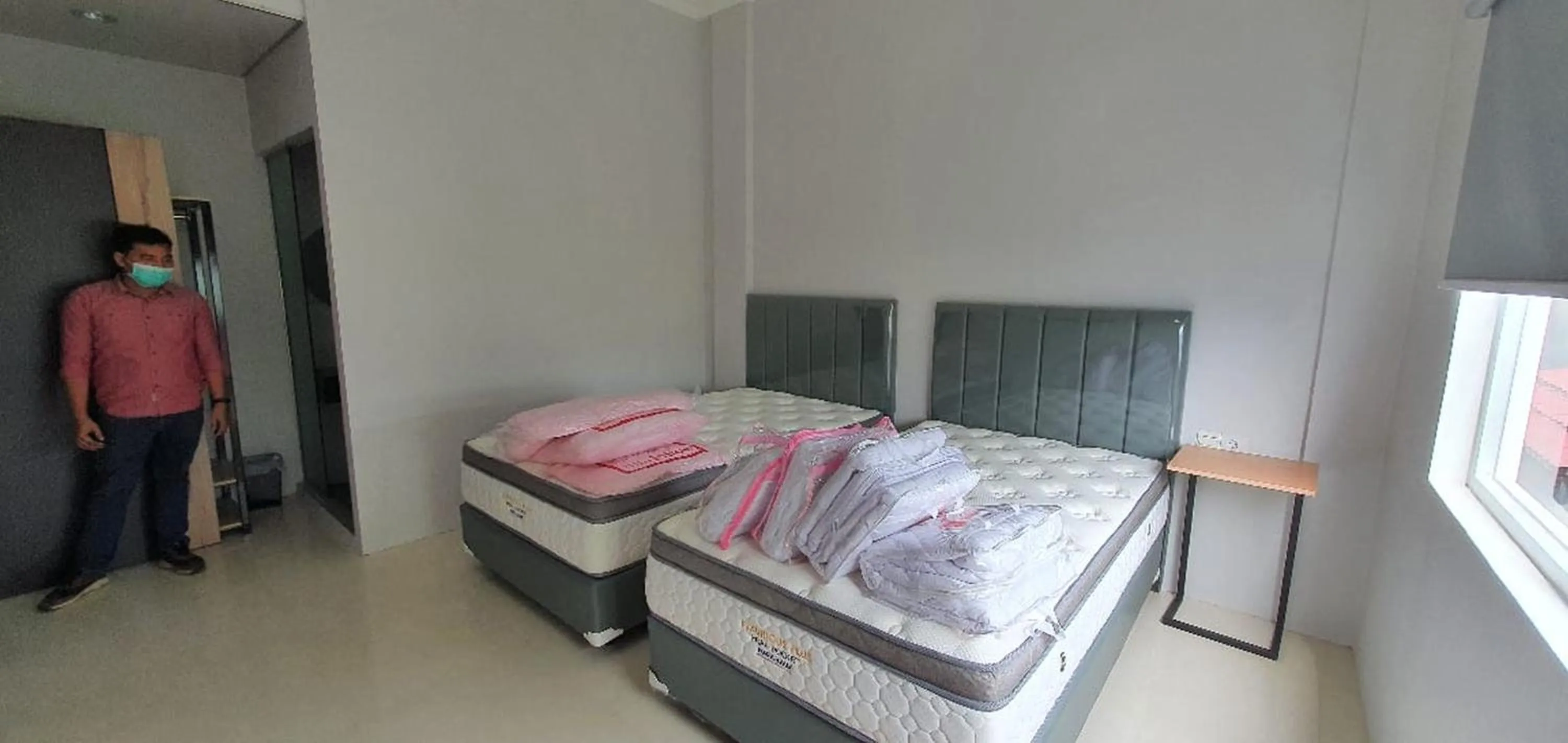 Bed in RedDoorz Plus near Siloam Hospital Balikpapan