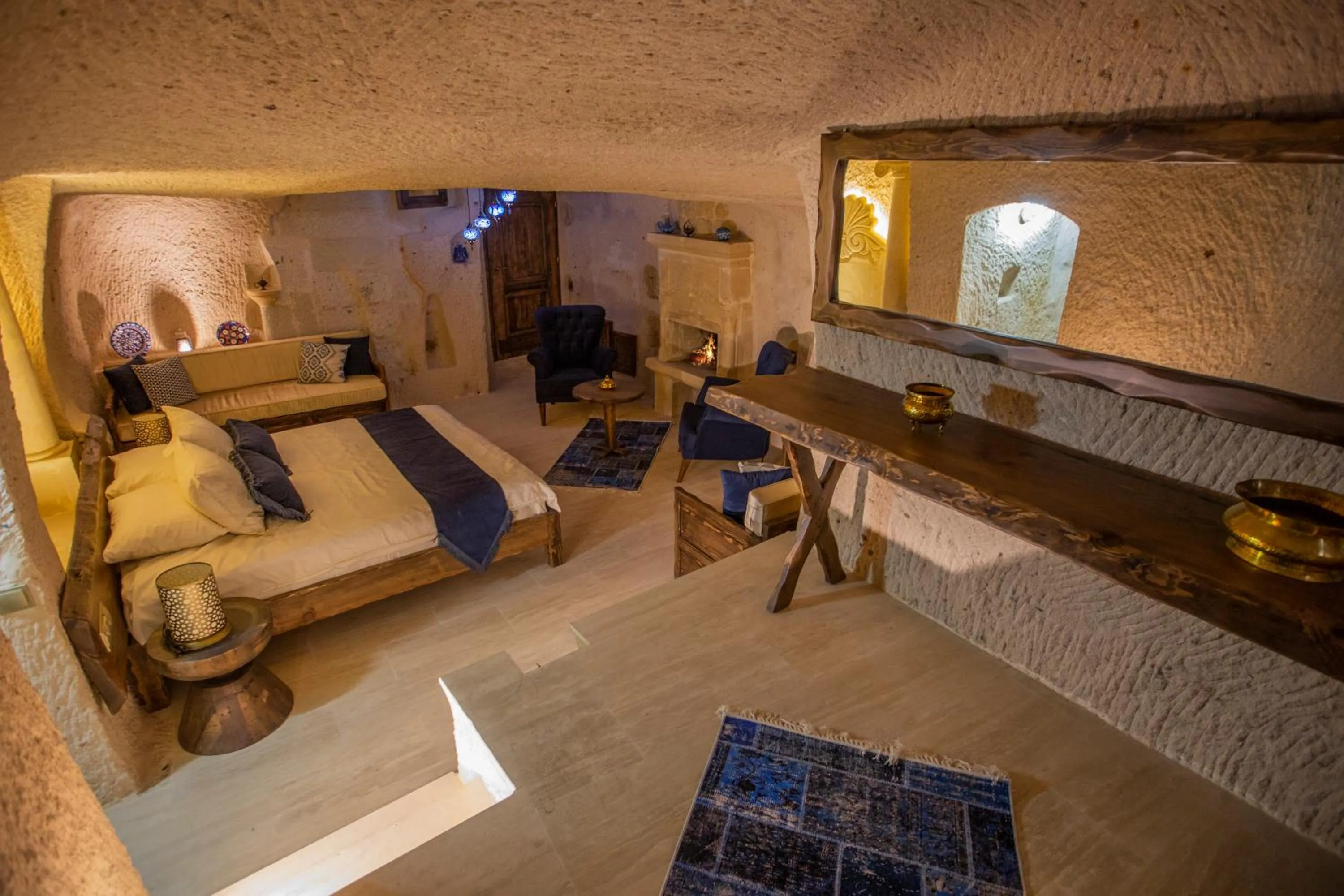 Bedroom, Bed in Mak's Cave House