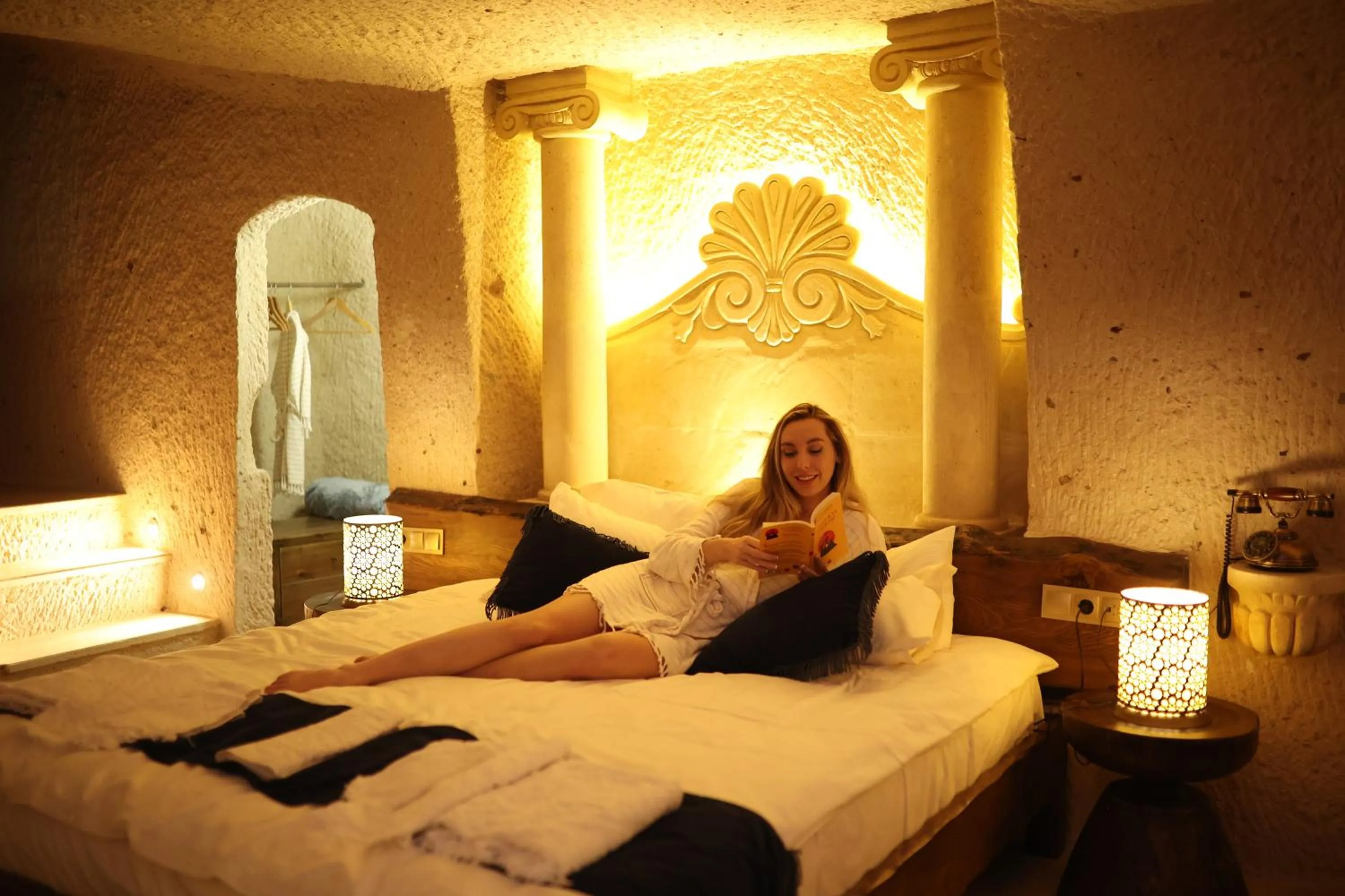 Bed in Mak's Cave House