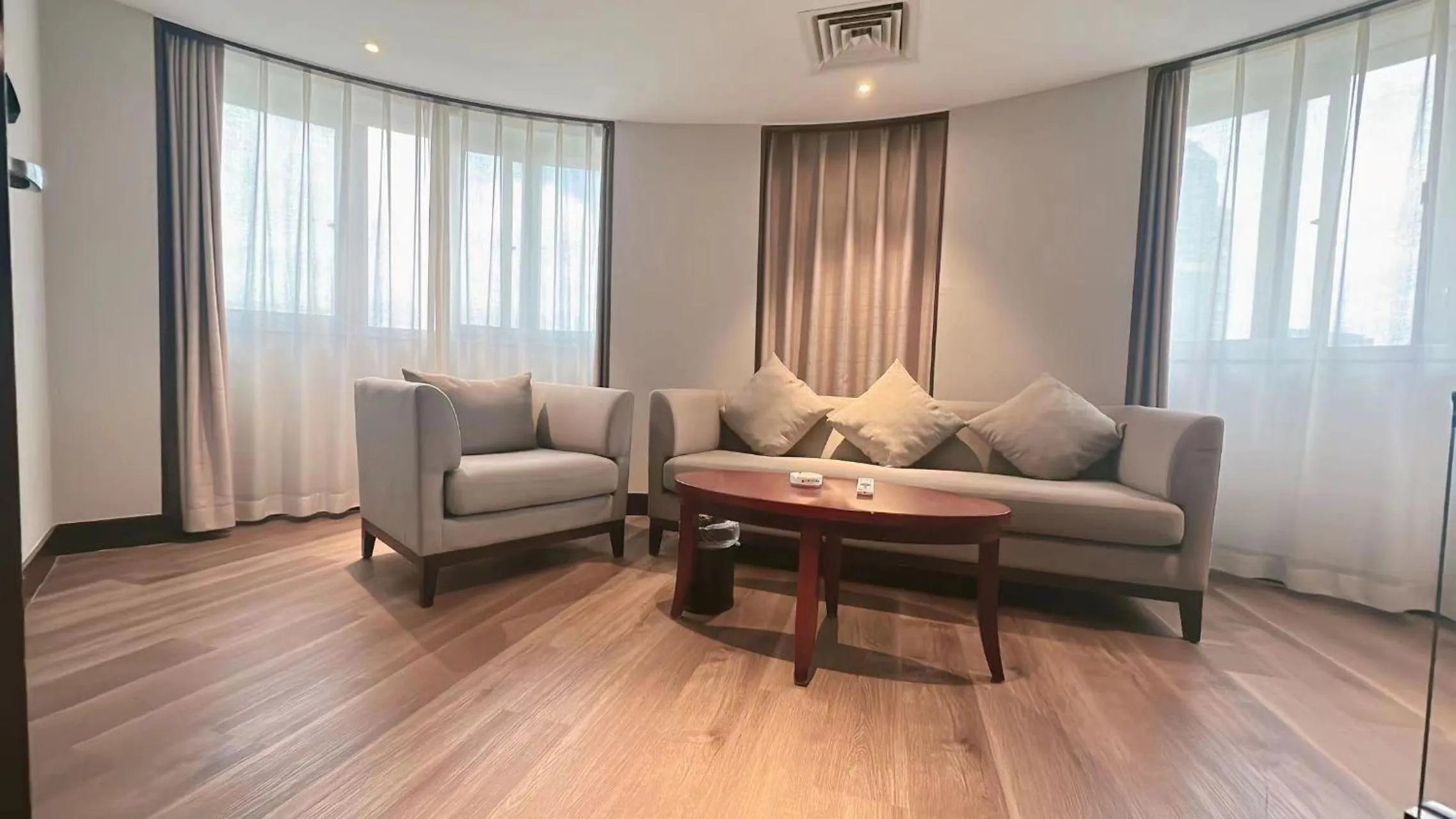 Living room in Holiday Inn Express Xiamen LuShan