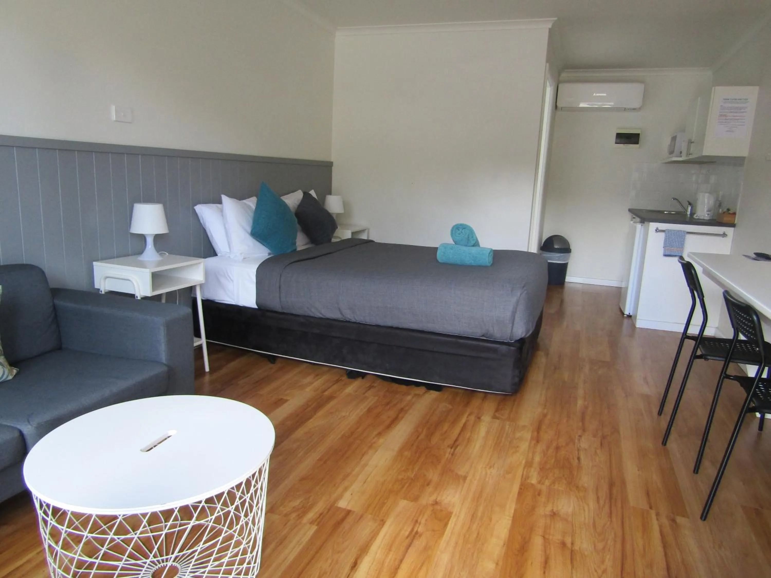 Photo of the whole room in Eden Motel