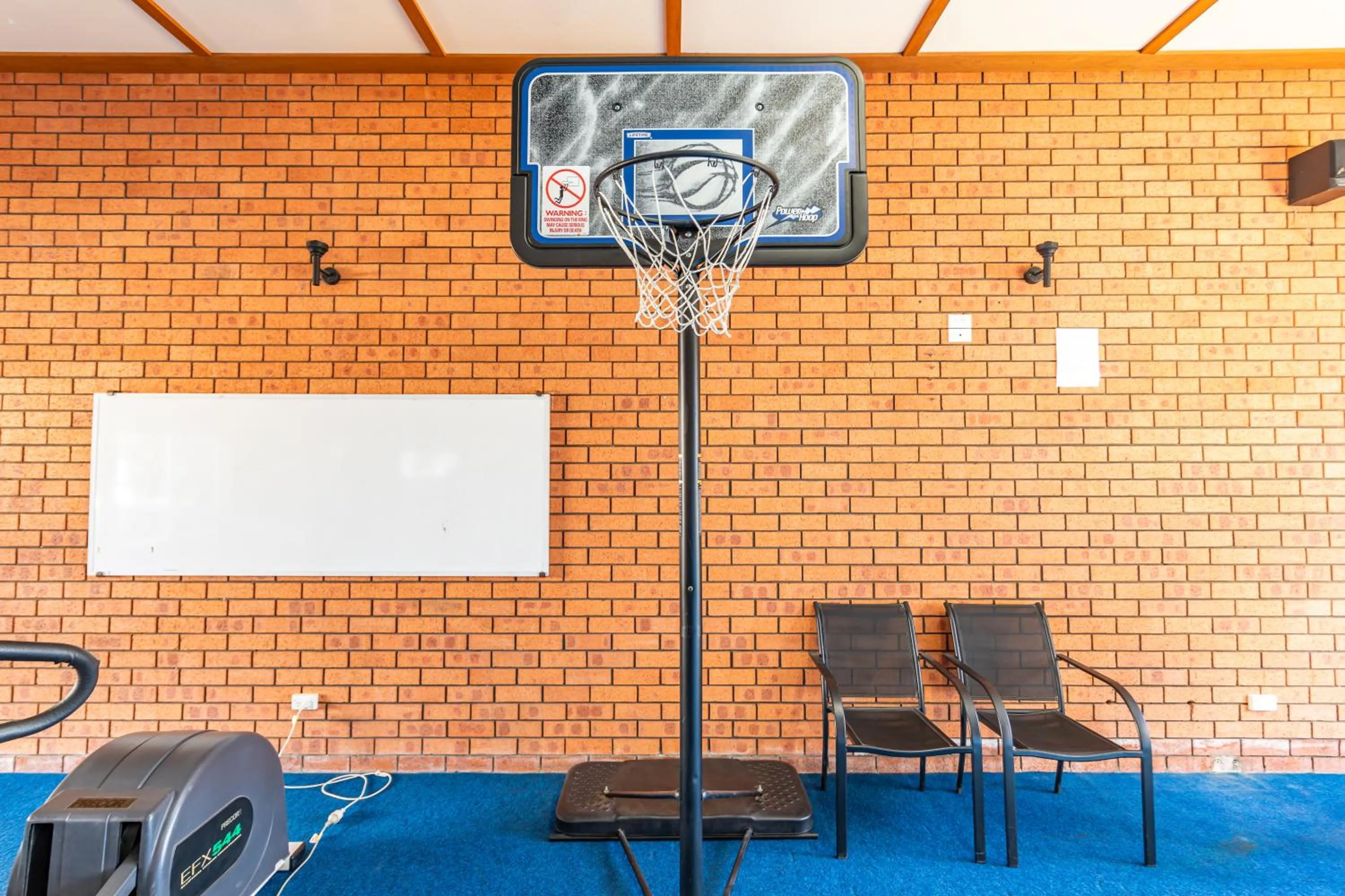 Sports in Eden Motel