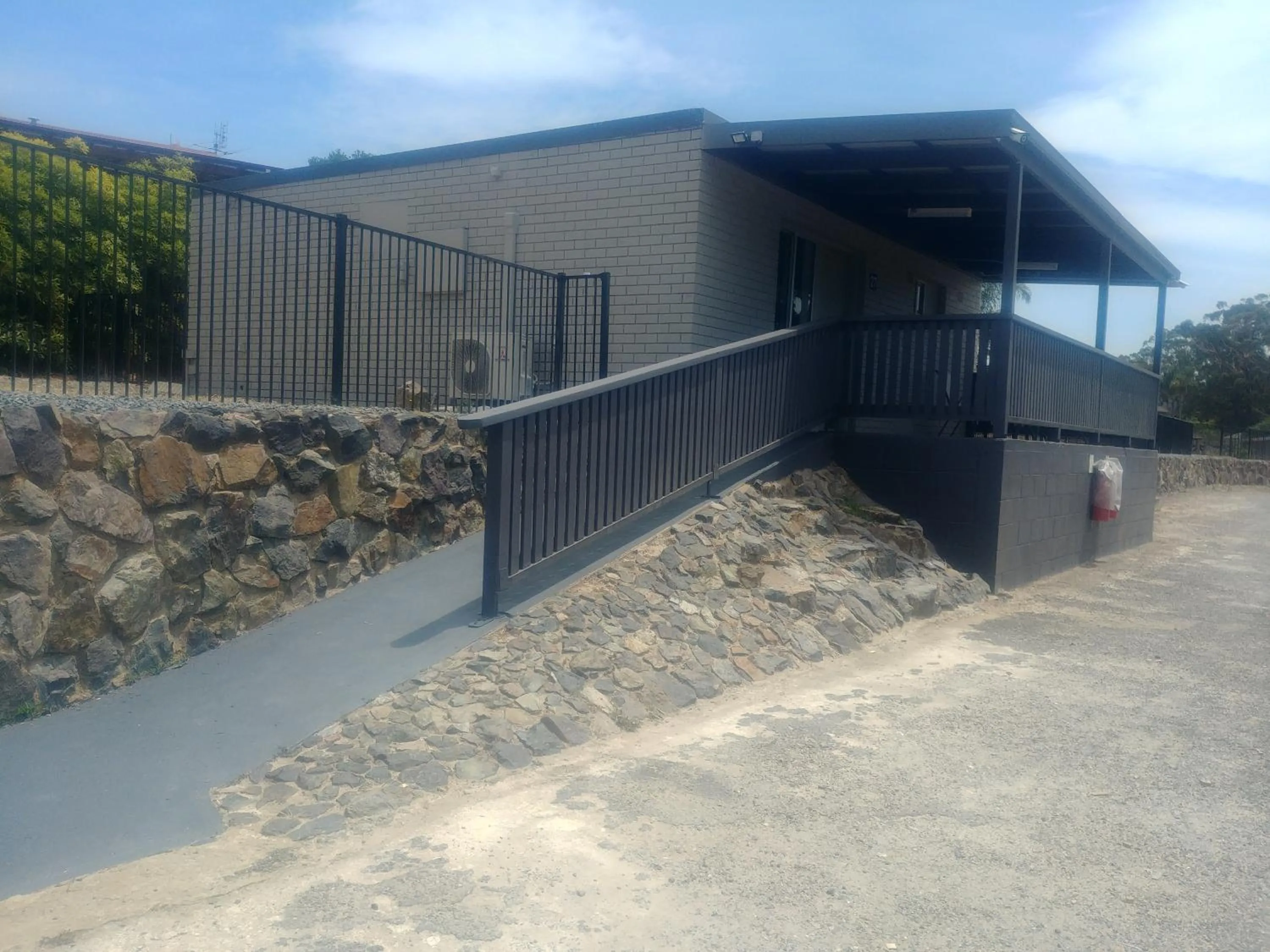 Balcony/Terrace in Eden Motel