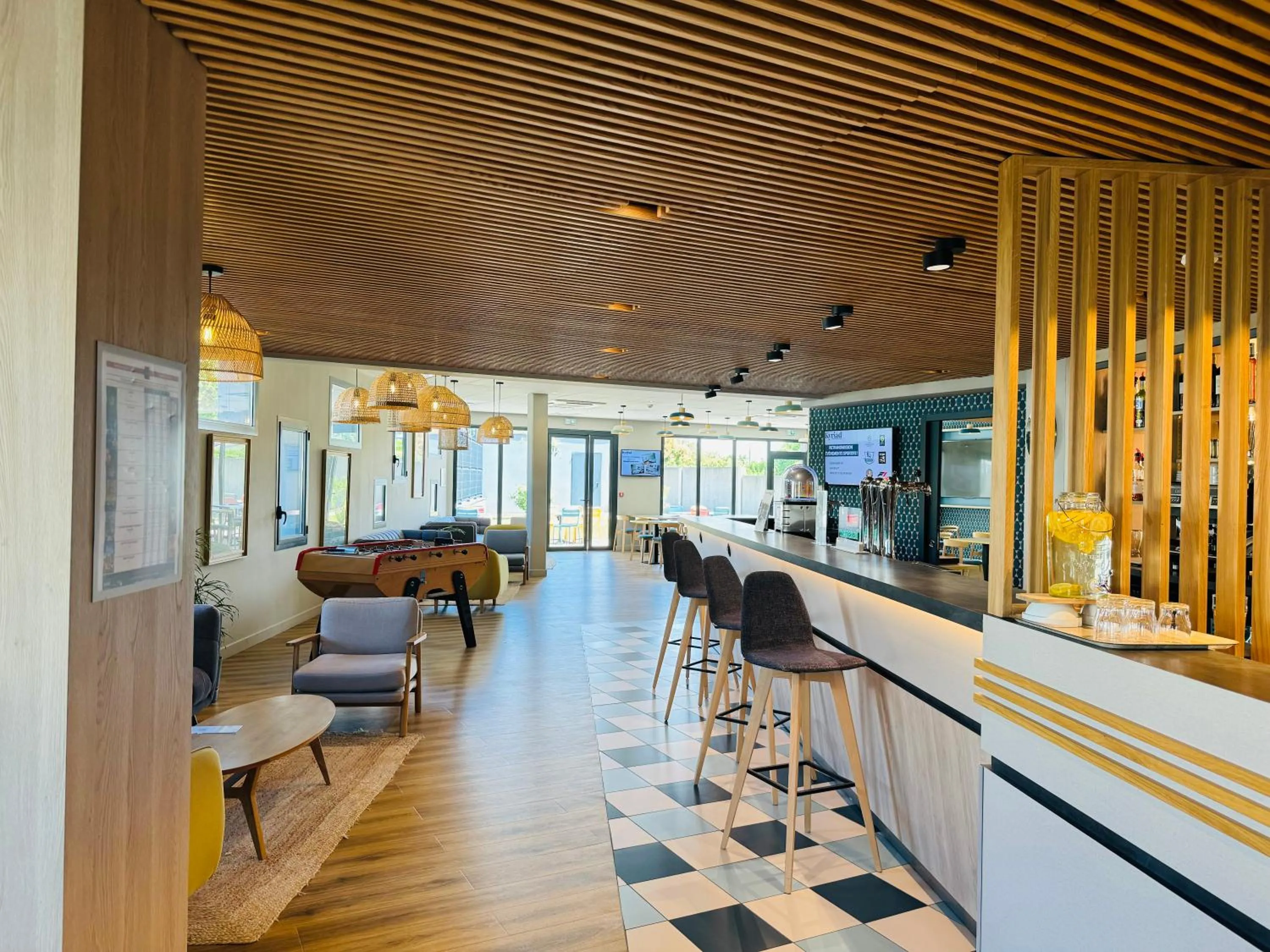 Lobby or reception in Kyriad Bordeaux Nord Sainte Eulalie