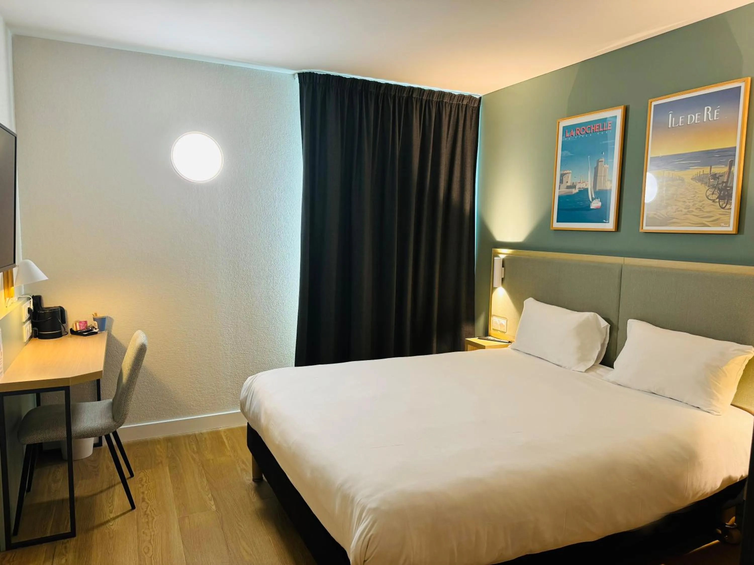 Bed in Kyriad Bordeaux Nord Sainte Eulalie