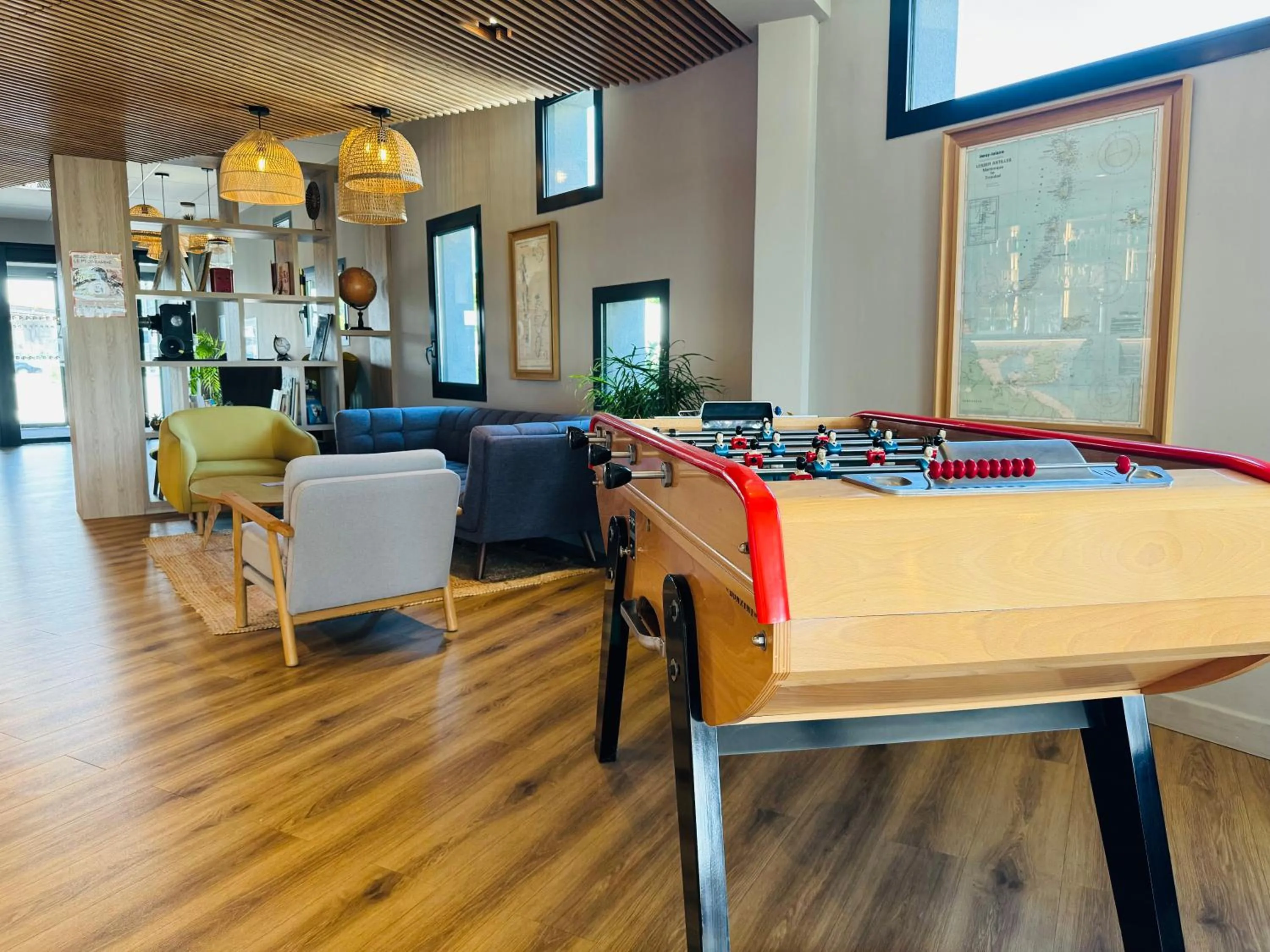 Lobby or reception in Kyriad Bordeaux Nord Sainte Eulalie