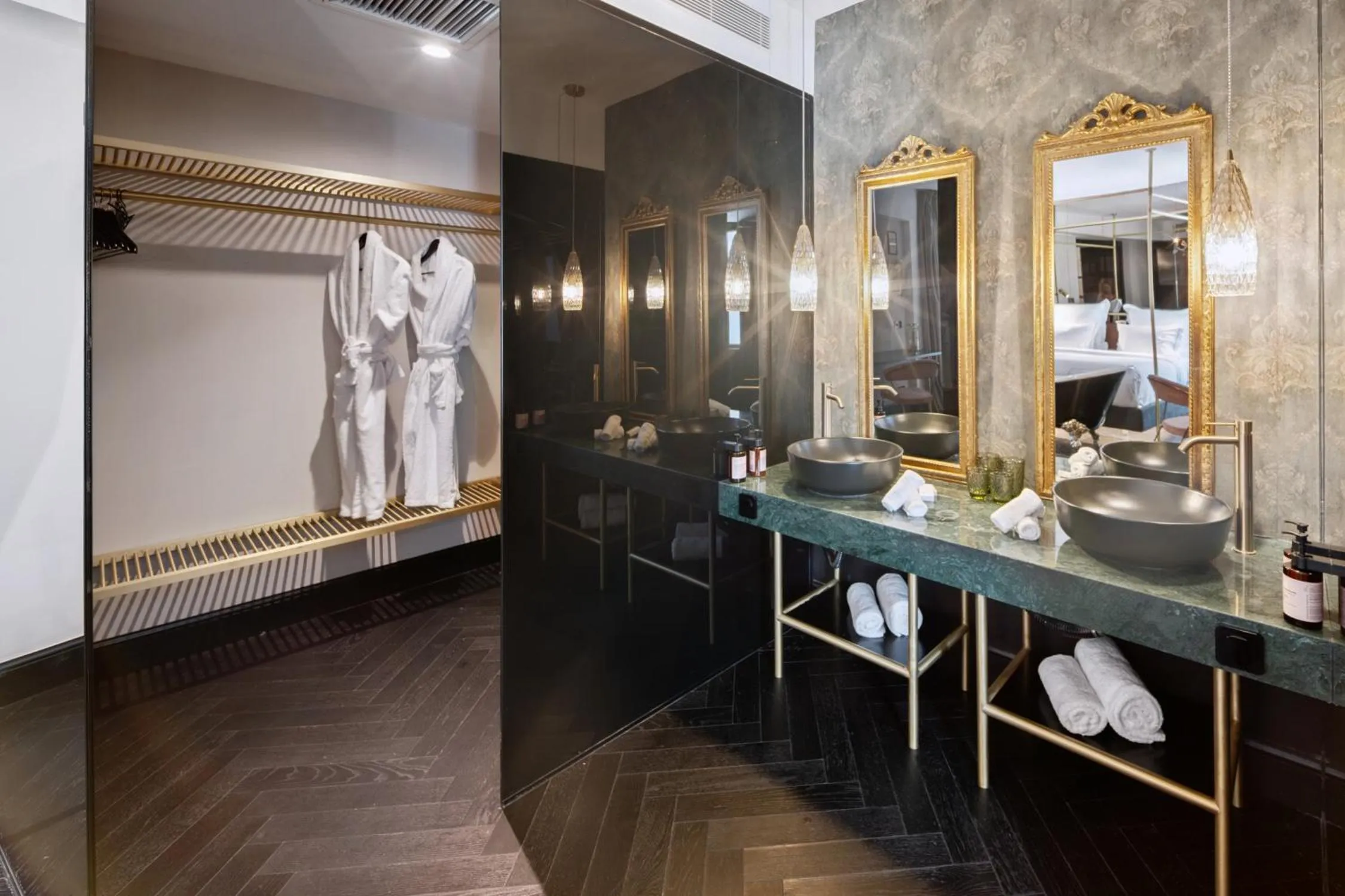 Bathroom in Skylark, Aluma Hotels & Resorts