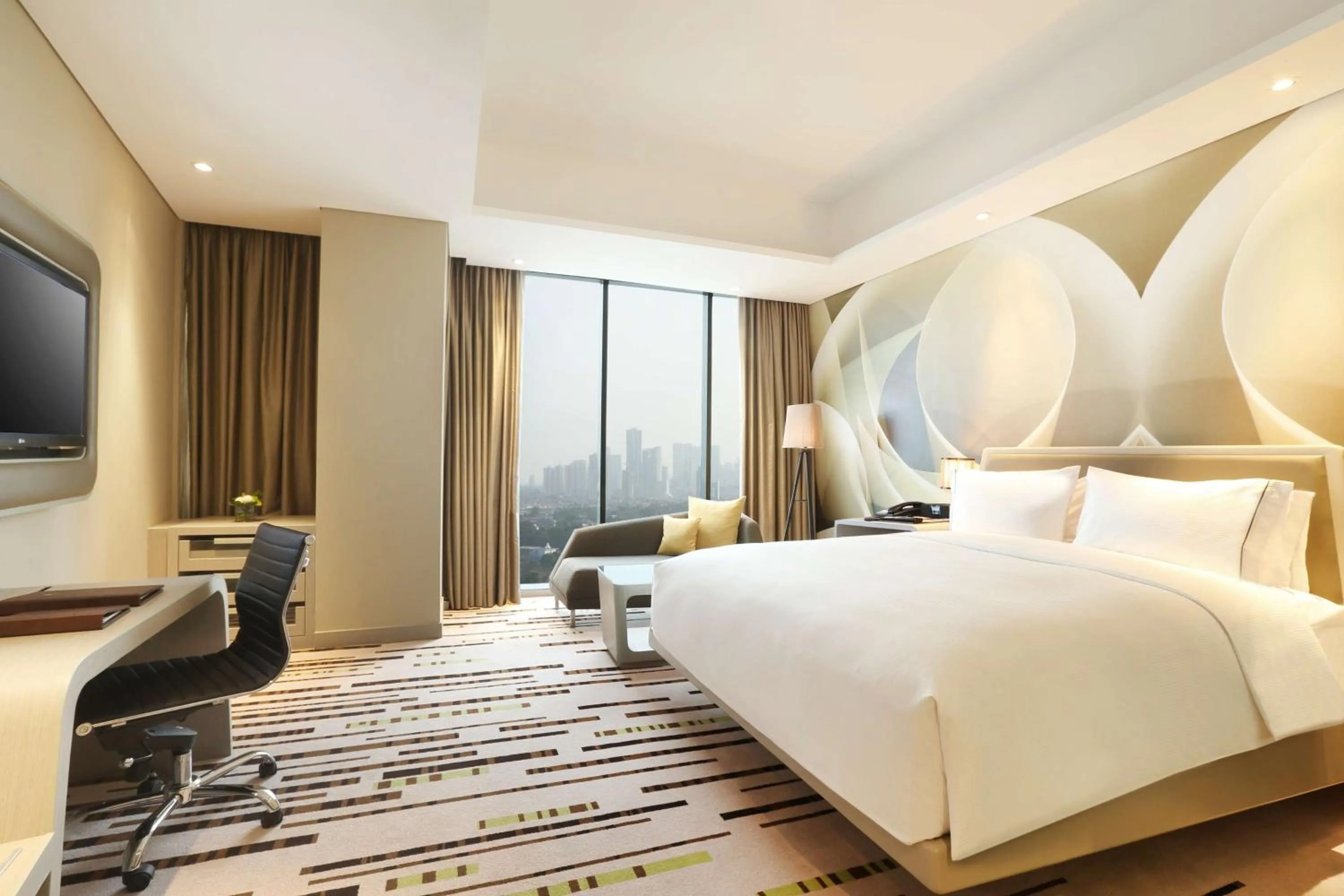 Bed in DoubleTree by Hilton Jakarta - Diponegoro