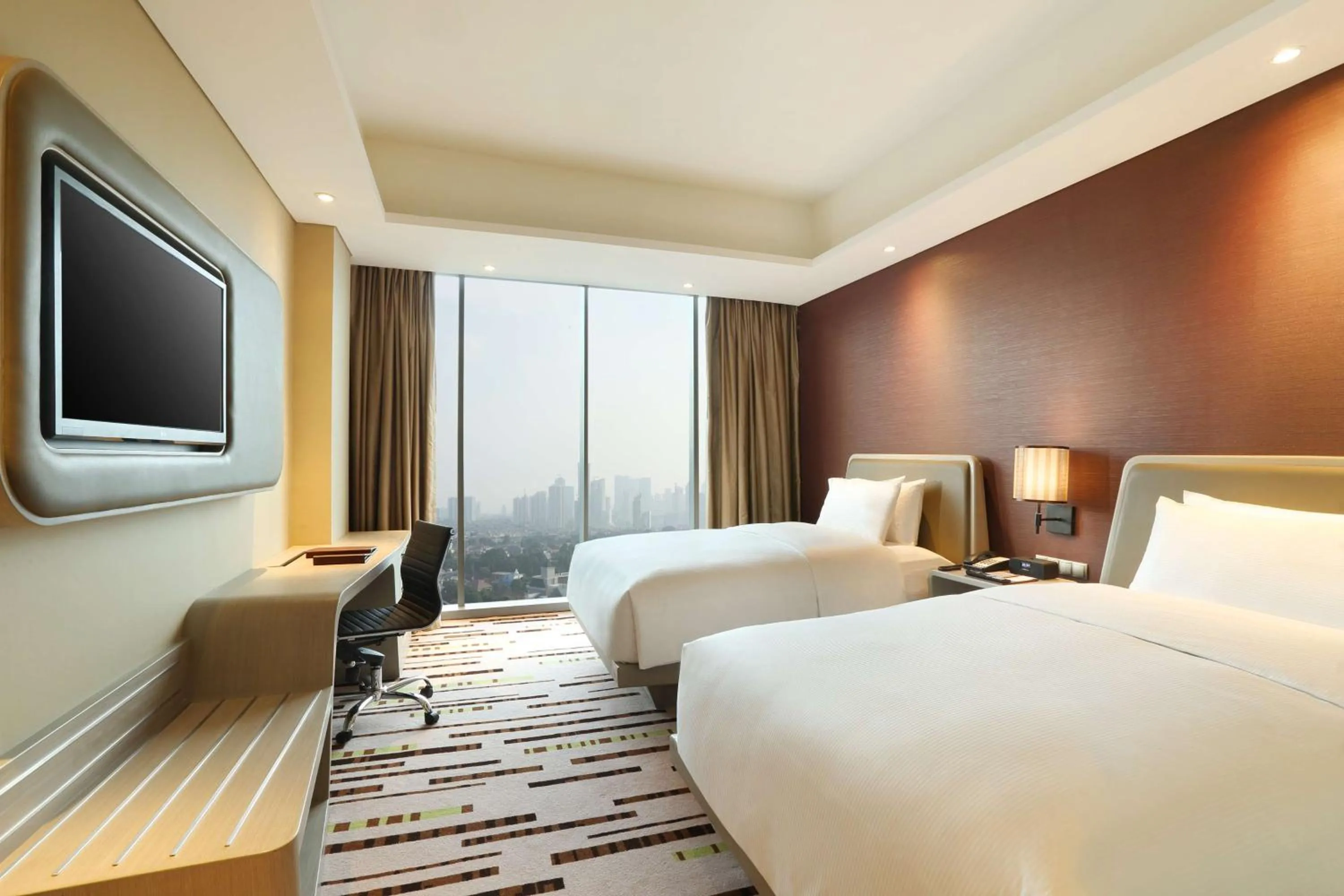 Bed in DoubleTree by Hilton Jakarta - Diponegoro