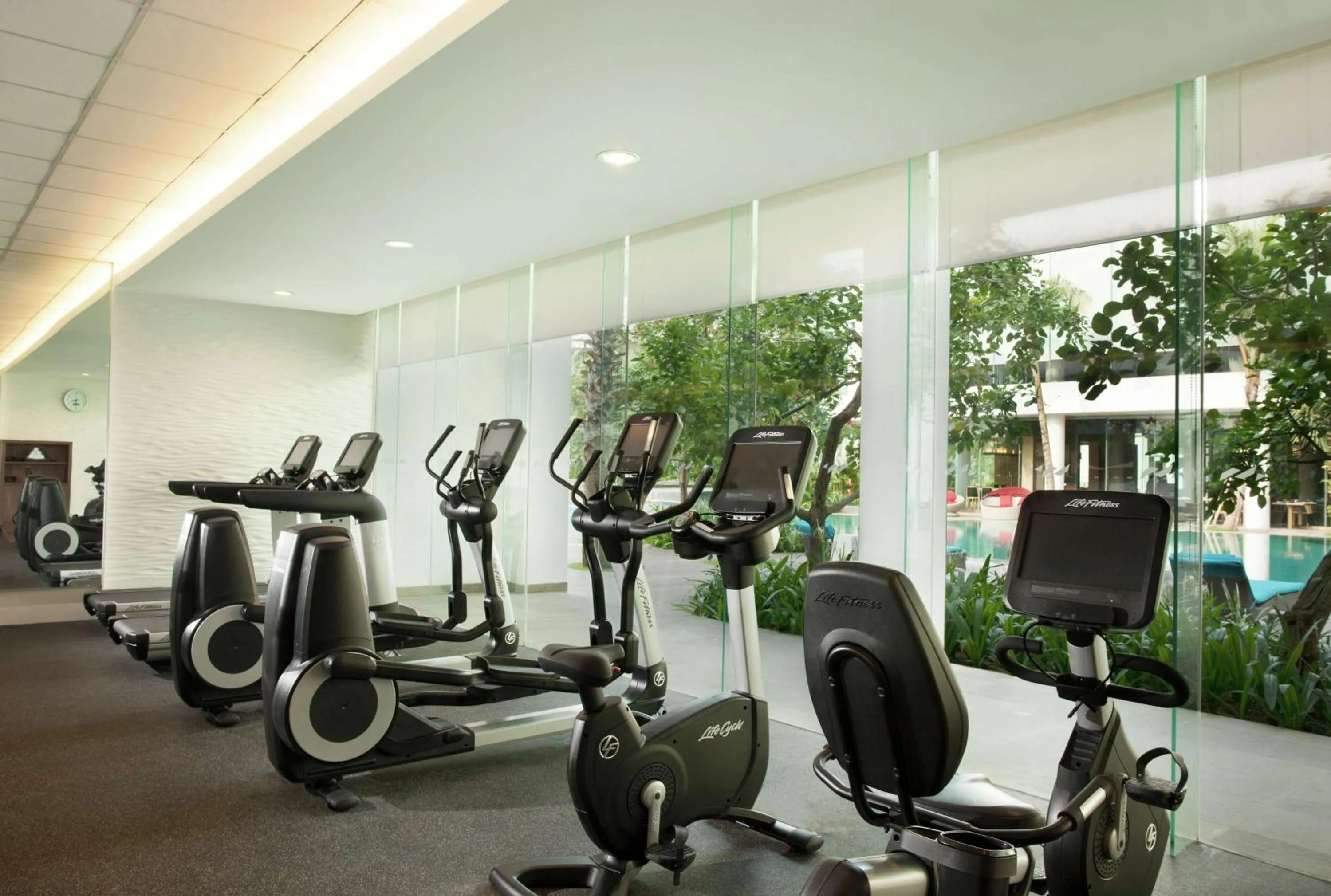 Fitness centre/facilities in DoubleTree by Hilton Jakarta - Diponegoro