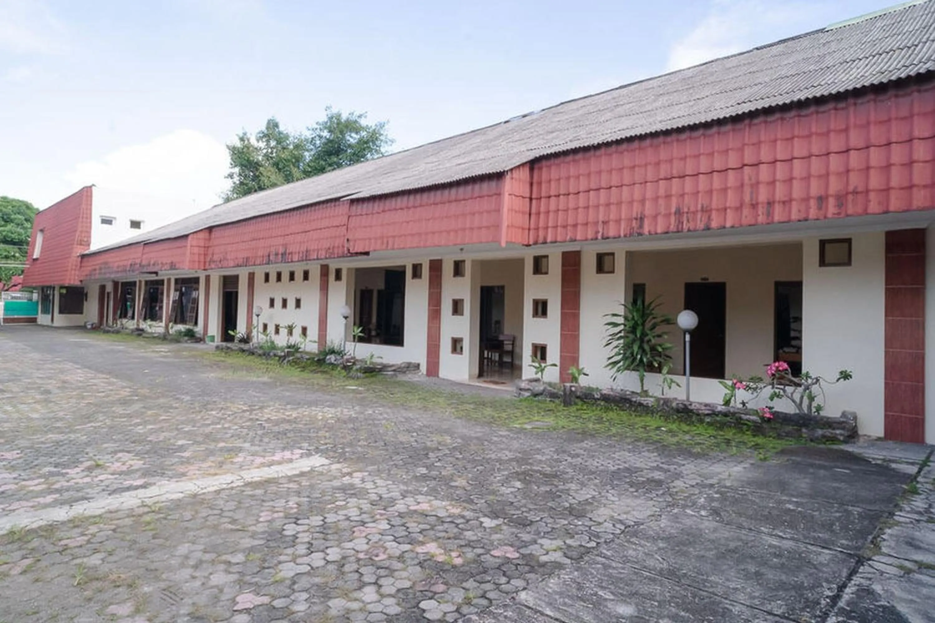 Property building in RedDoorz near Kampus 3 UTY Yogyakarta