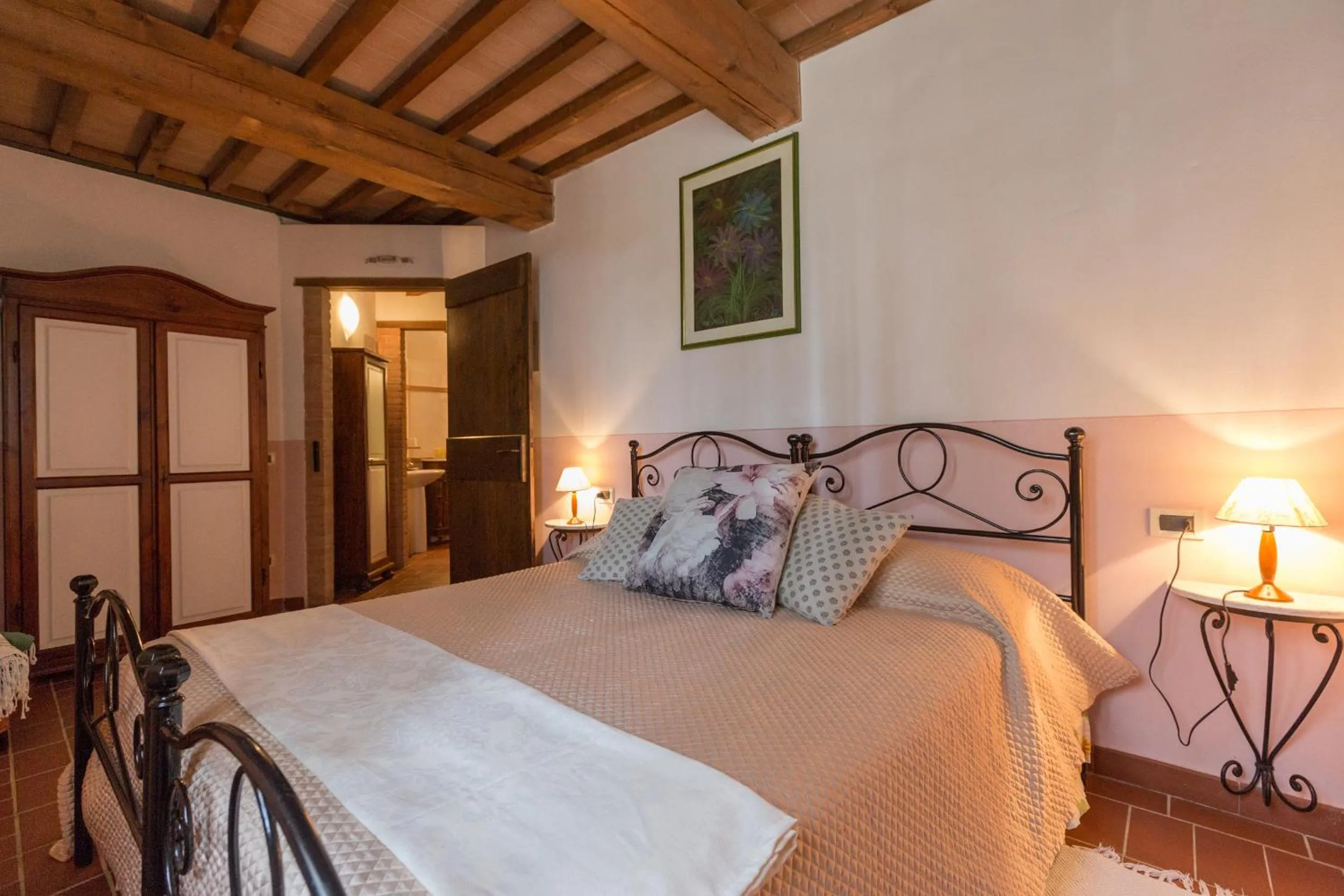 Decorative detail, Bed in Agriturismo Canale
