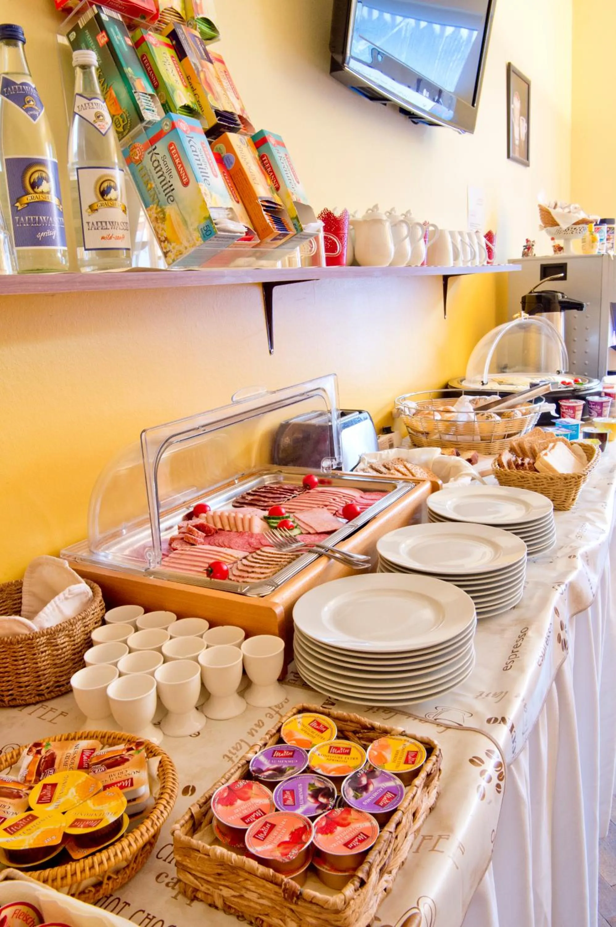 Buffet breakfast in Hotel Thüringer Hof