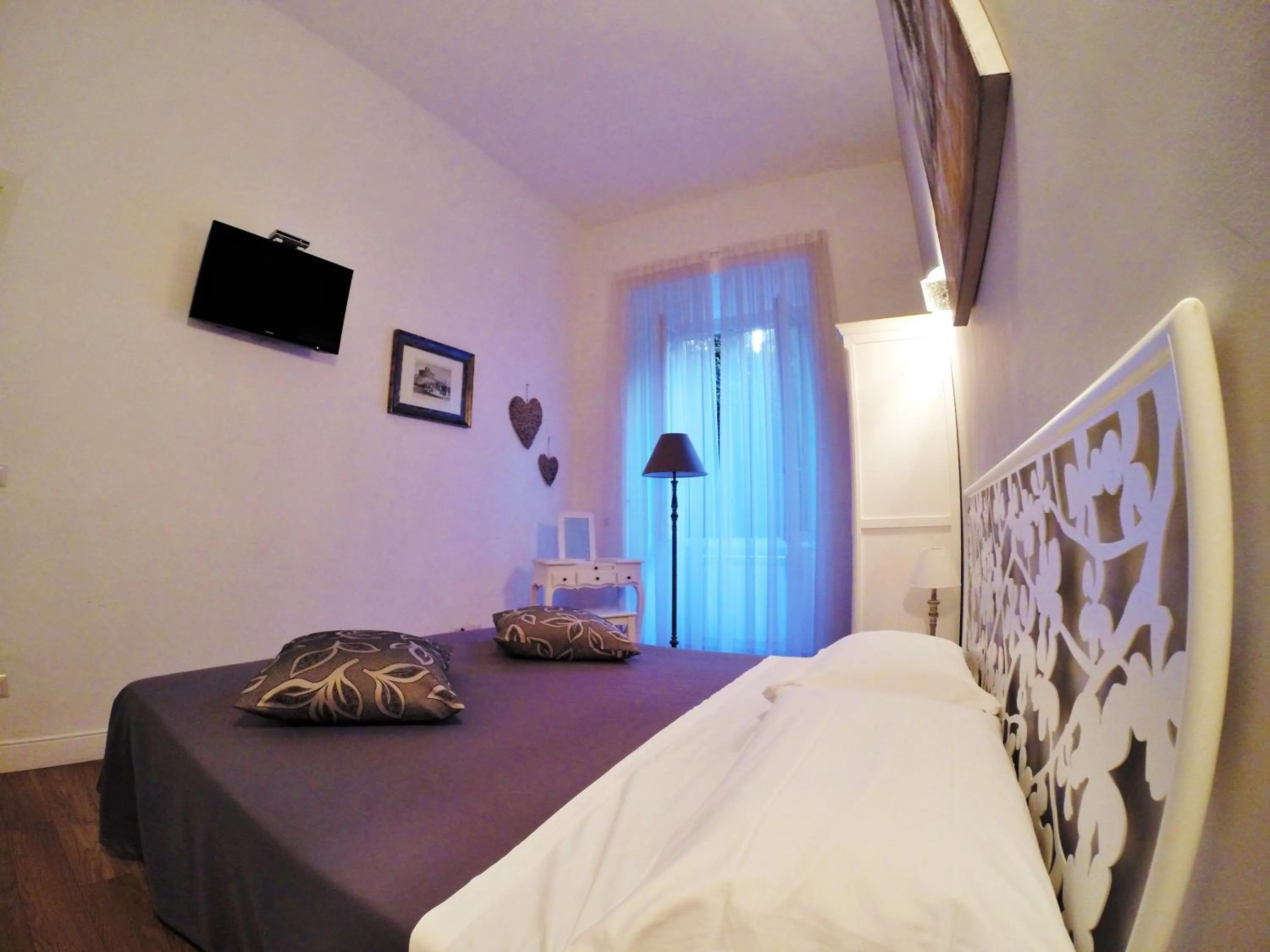 Bedroom, Bed in Tre R Colosseo