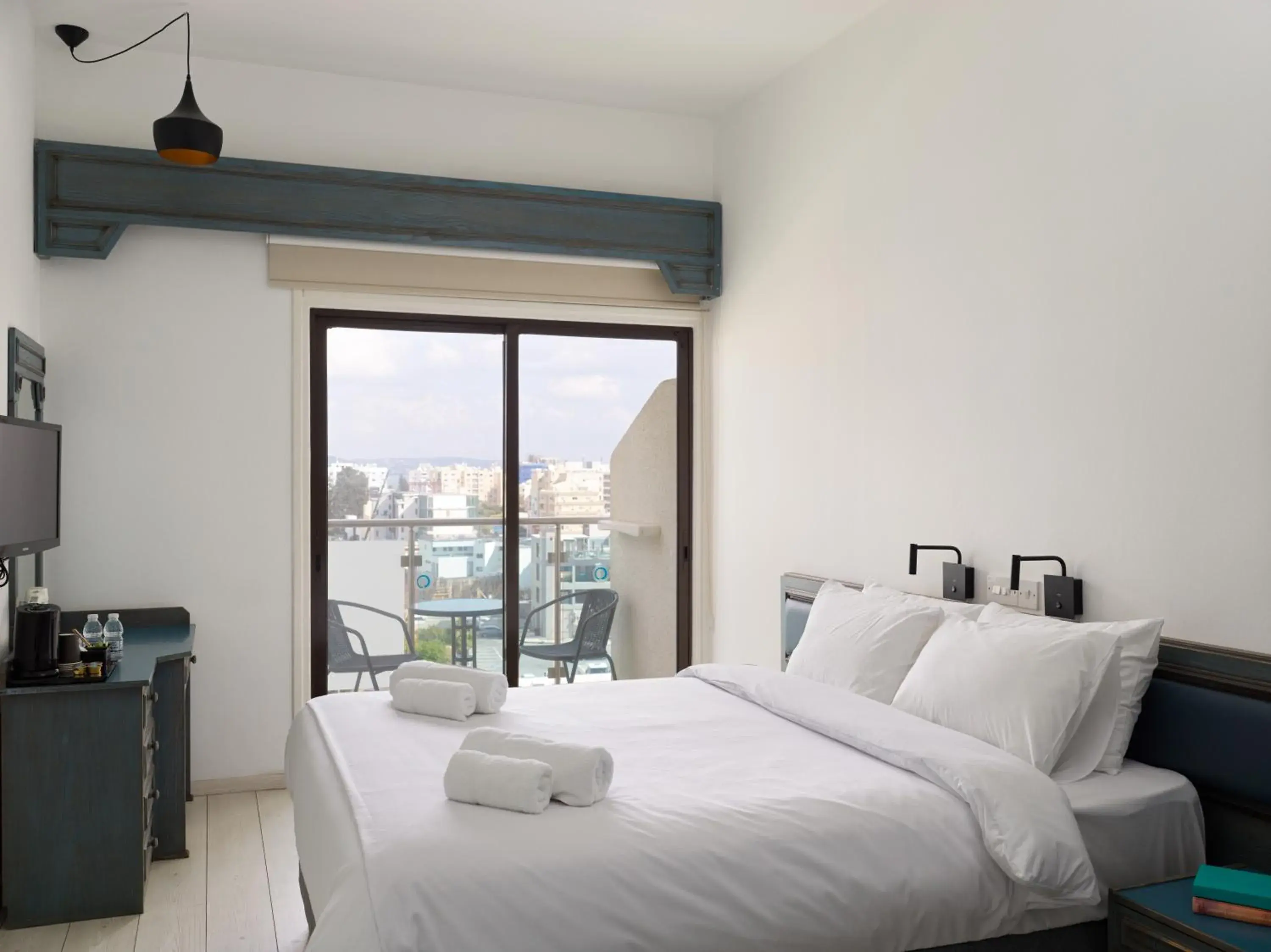 Standard Double Room with Pool View in TSANotel Standard Double Room with Pool View in TSANotel