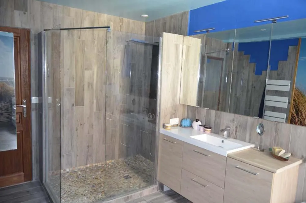 Shower in Domaine de la Castagnère