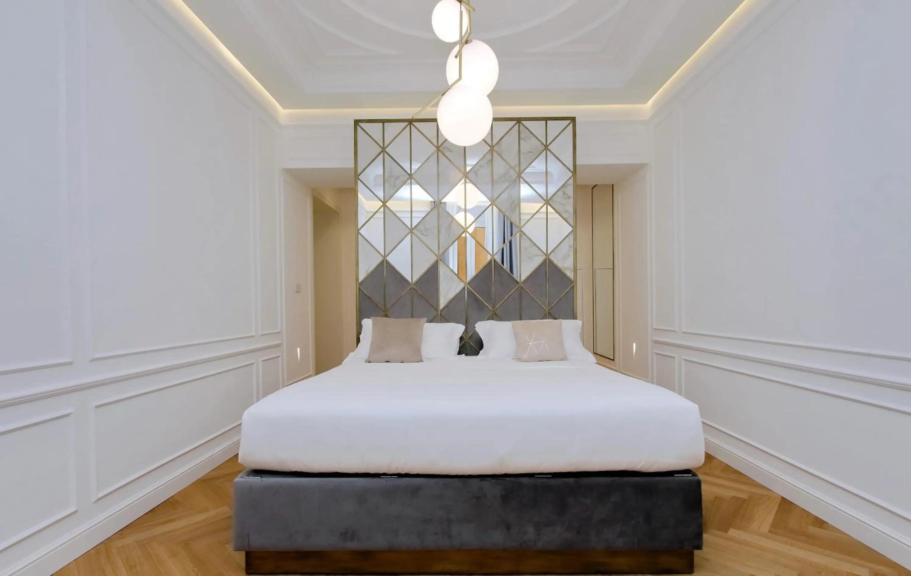 Bedroom, Bed in Domna Luxury Suites