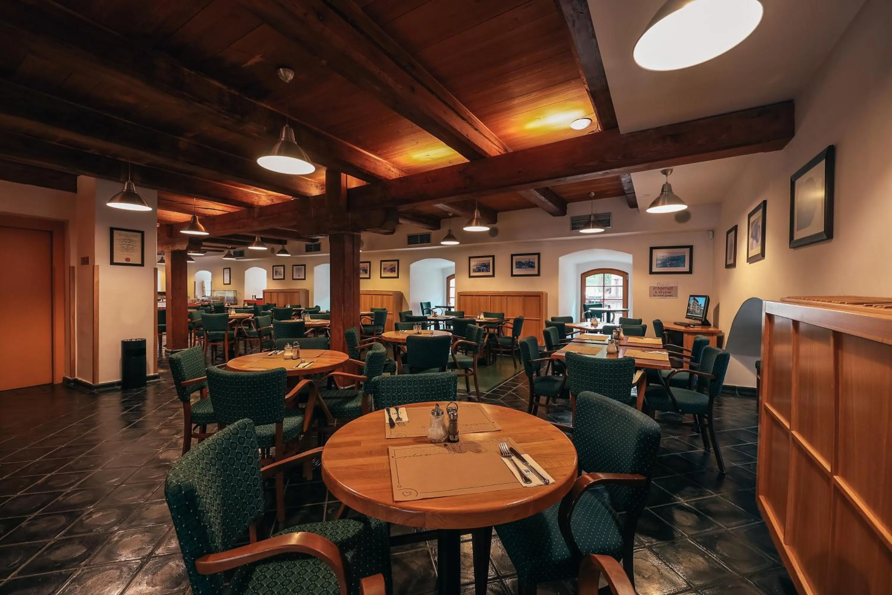 Restaurant/places to eat in Hotel Mlýn