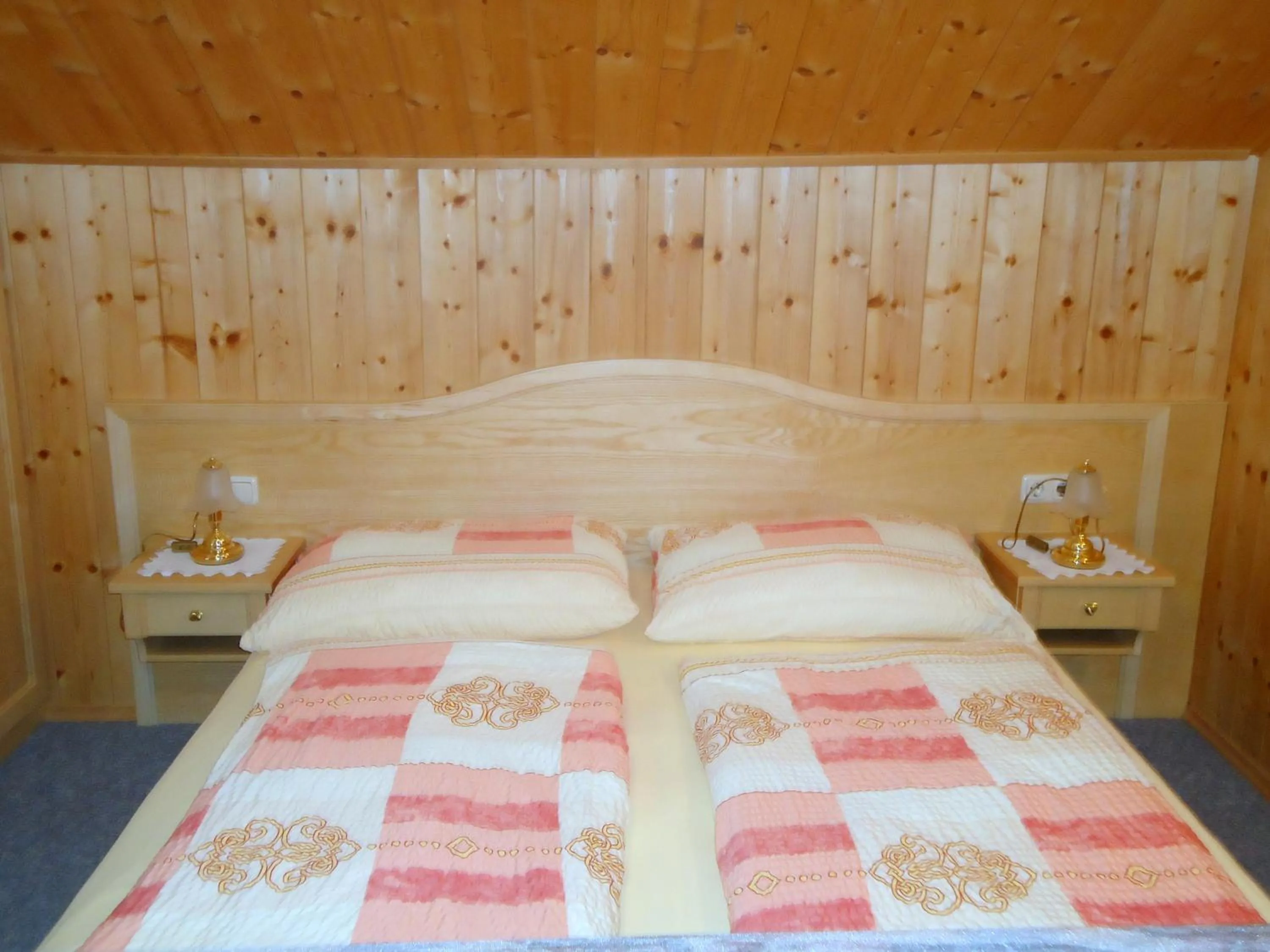 Photo of the whole room, Bed in Pension Wald