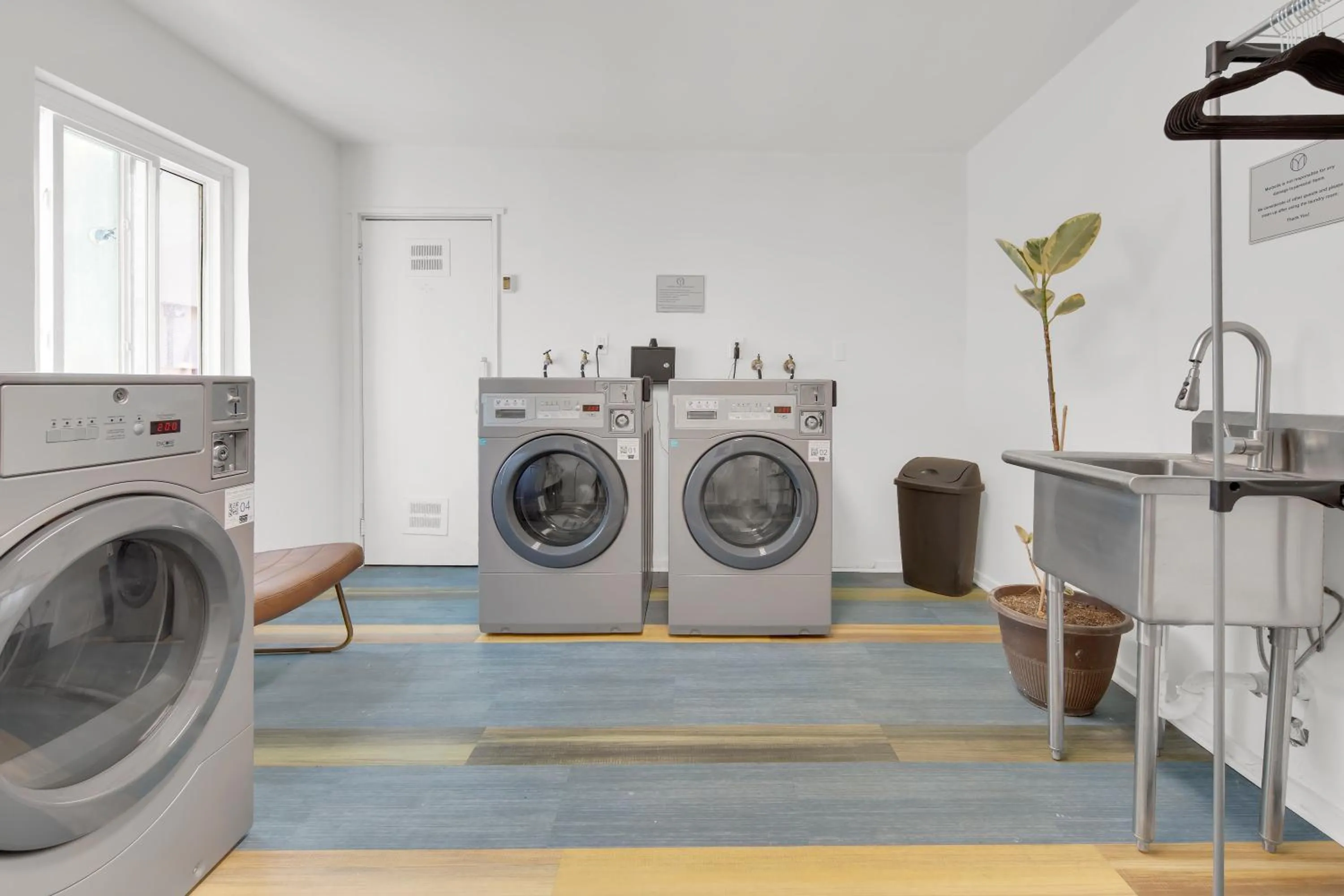 laundry in The Marbella