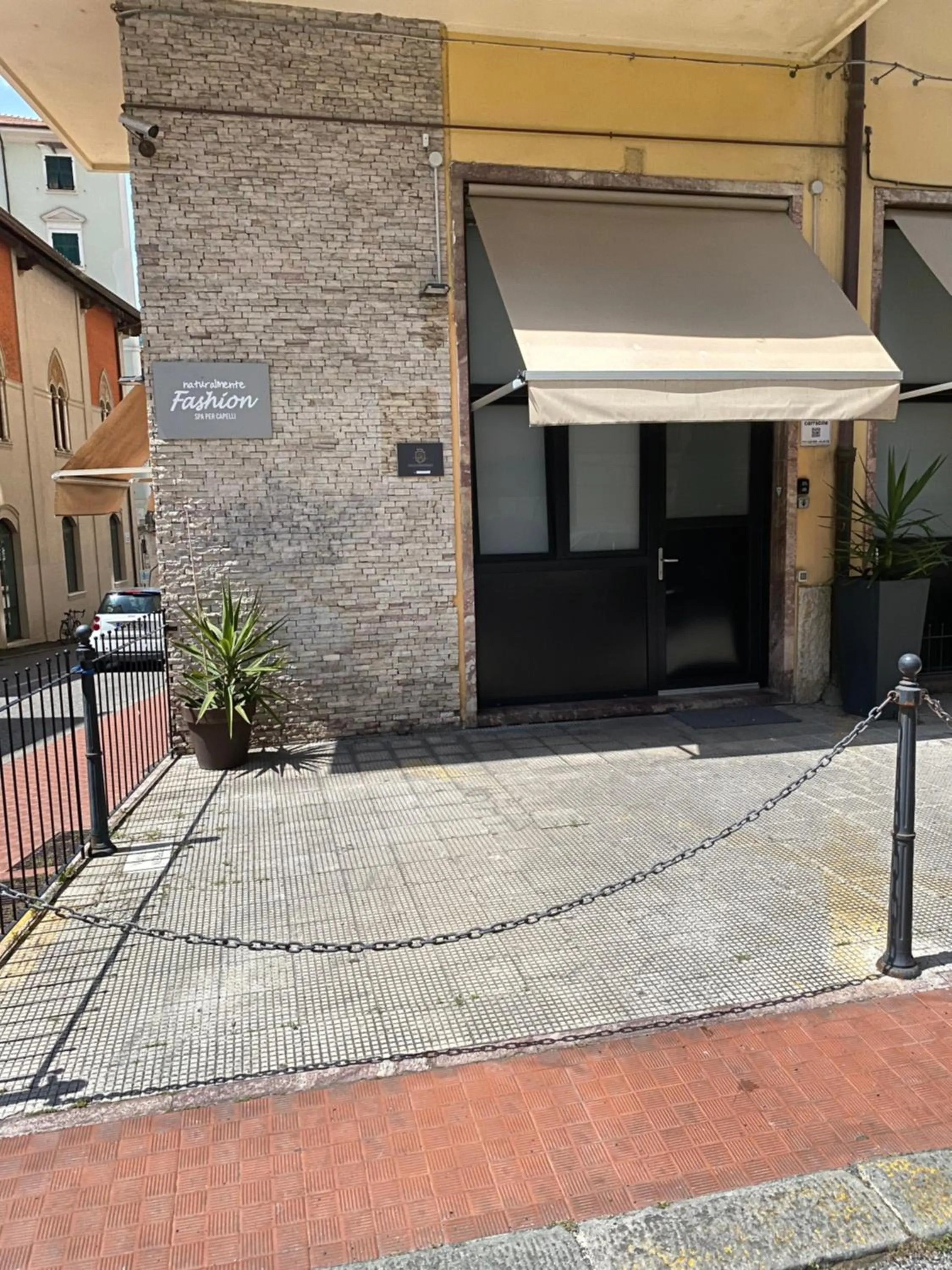 Parking in Fashionhouse